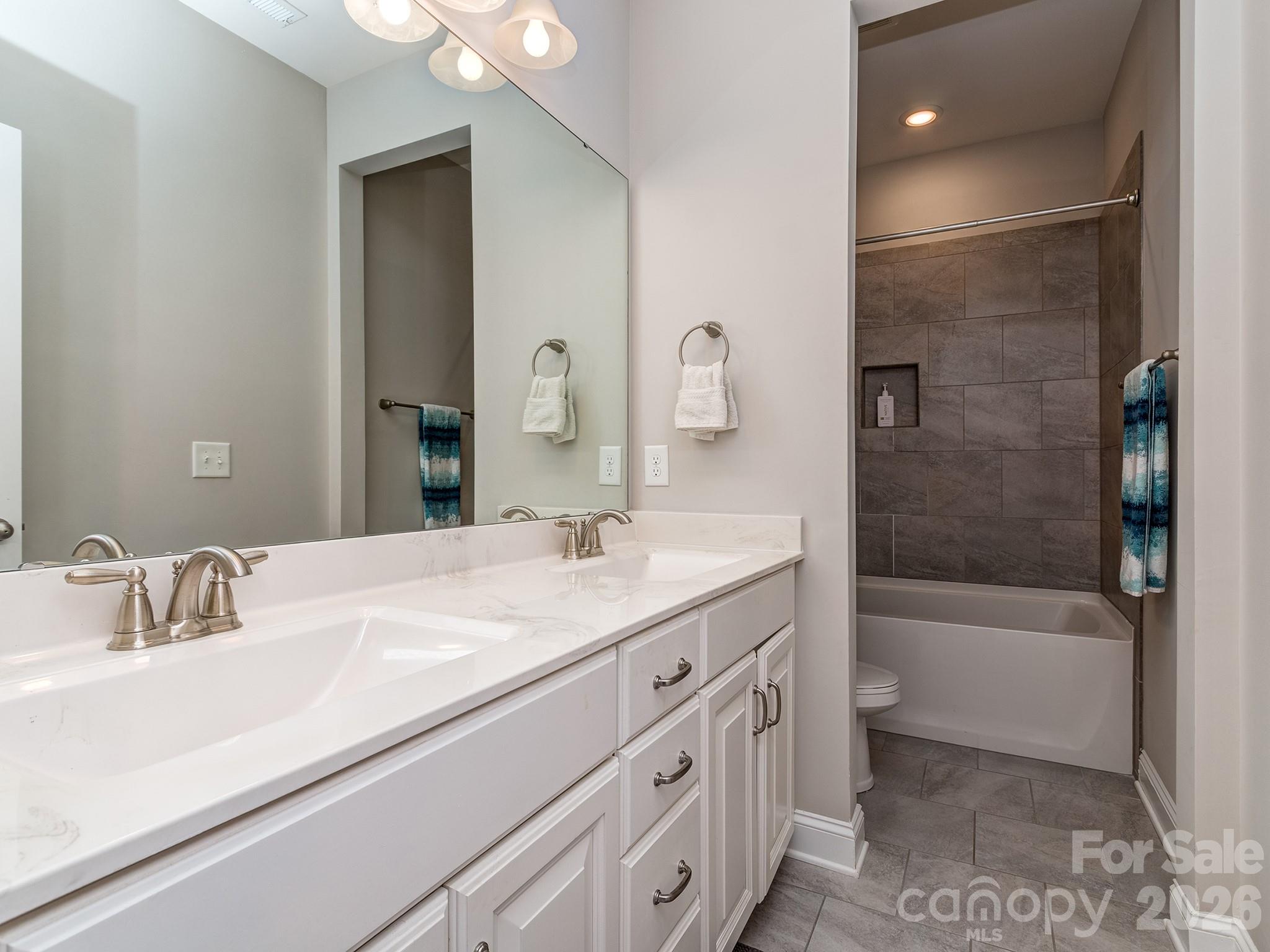 121 Enclave Boulevard Property Photo 33
