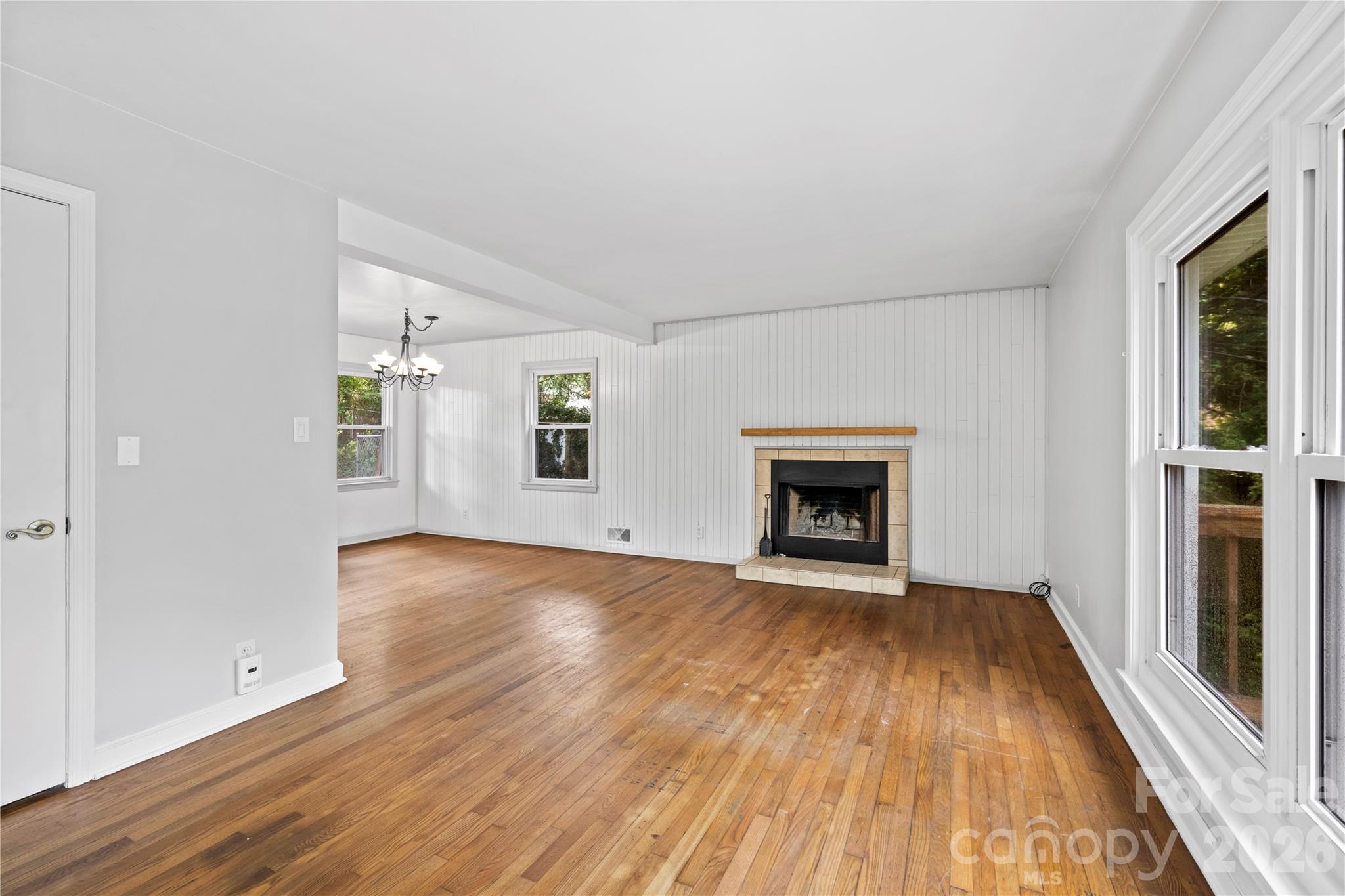 107 Wilshire Drive Property Photo 3