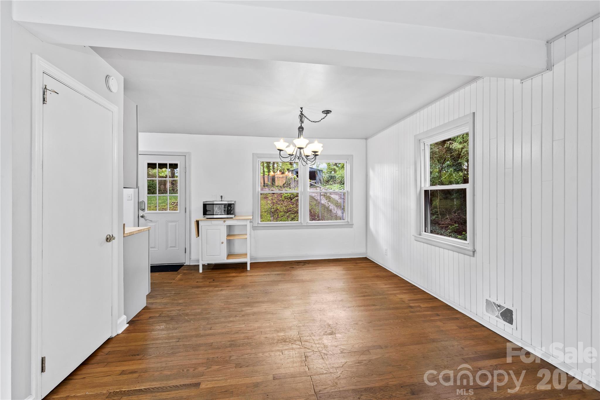 107 Wilshire Drive Property Photo 6