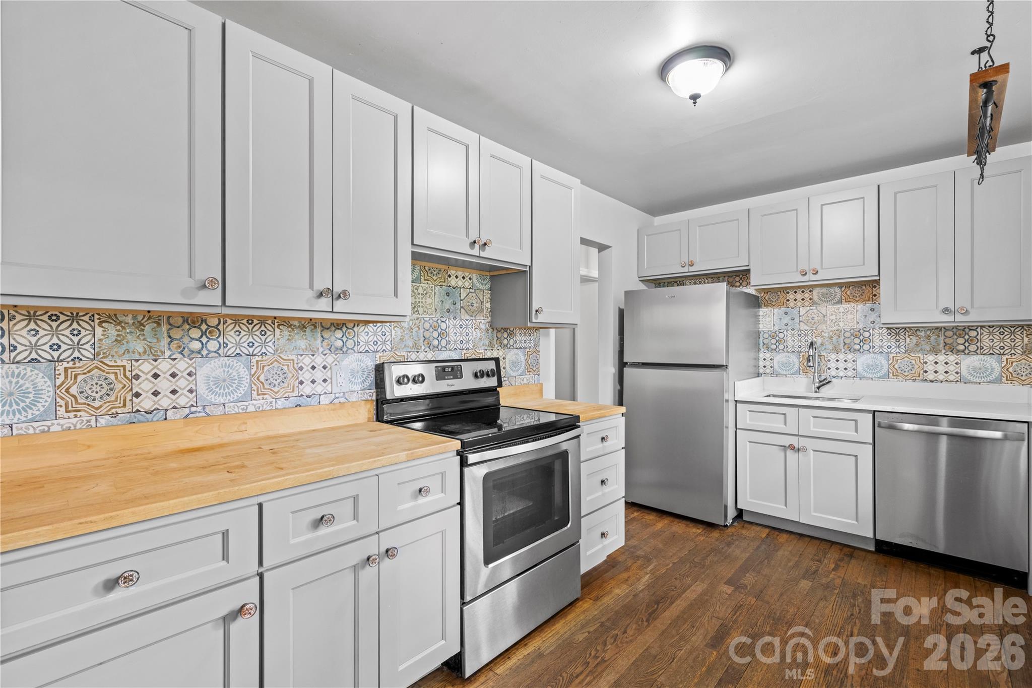 107 Wilshire Drive Property Photo 8