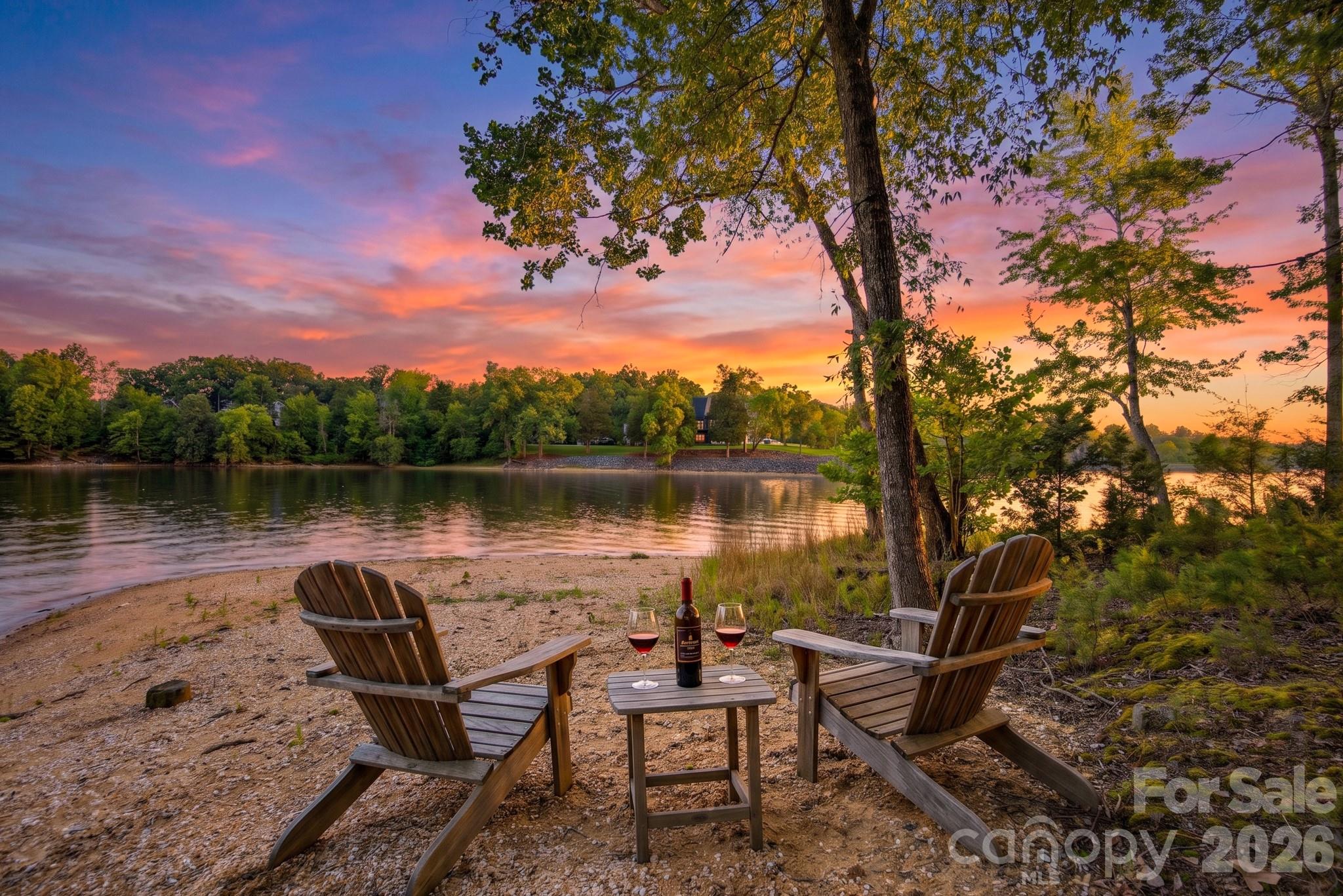 629 Waterton Trail Property Photo 3