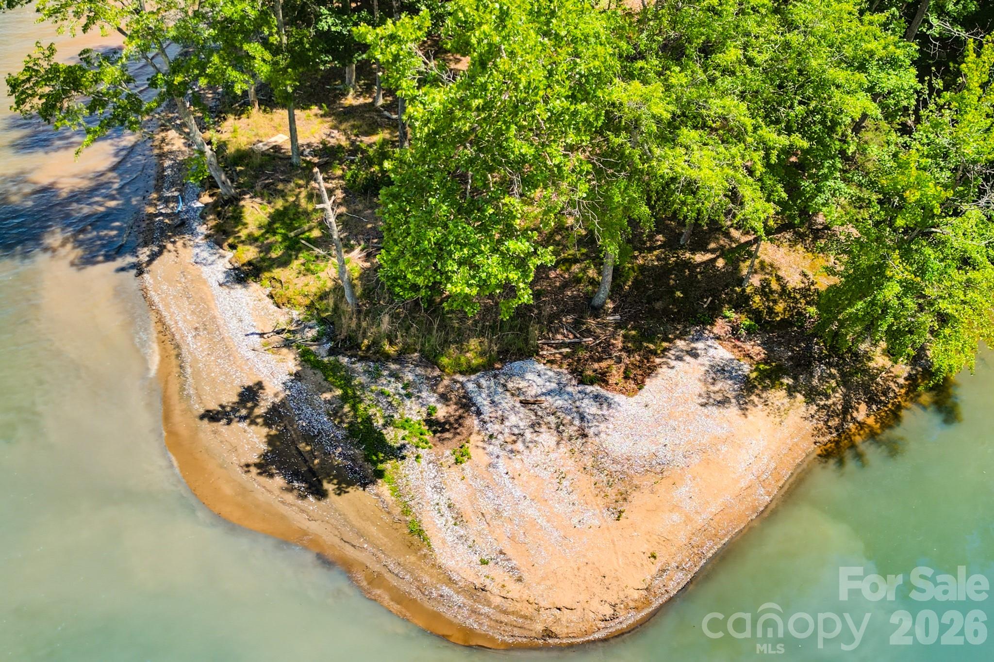 629 Waterton Trail Property Photo 4