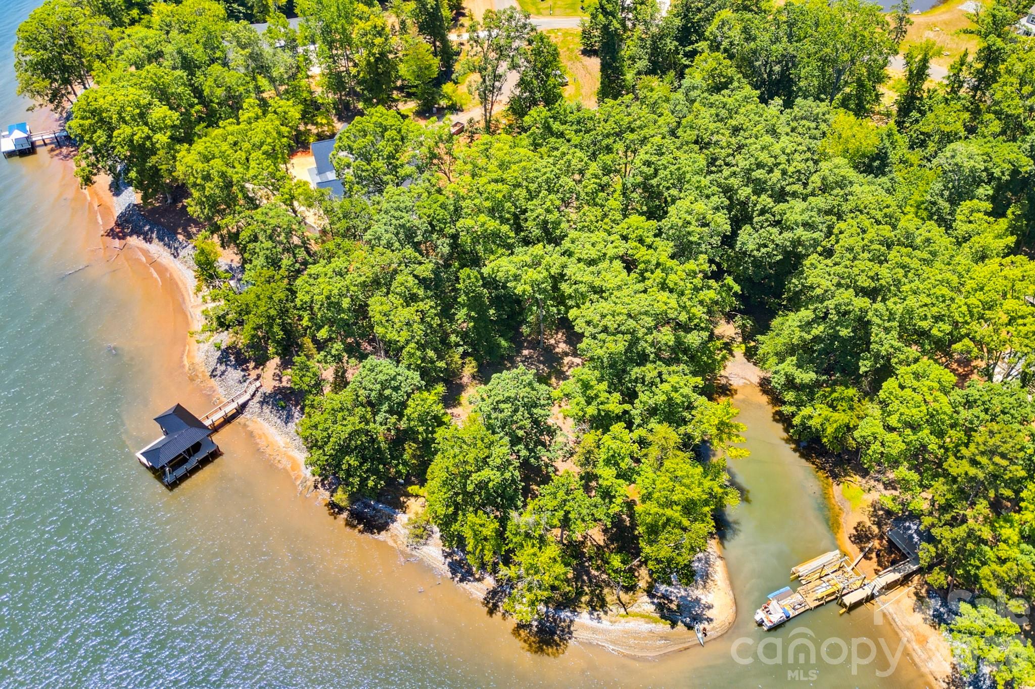 629 Waterton Trail Property Photo 12