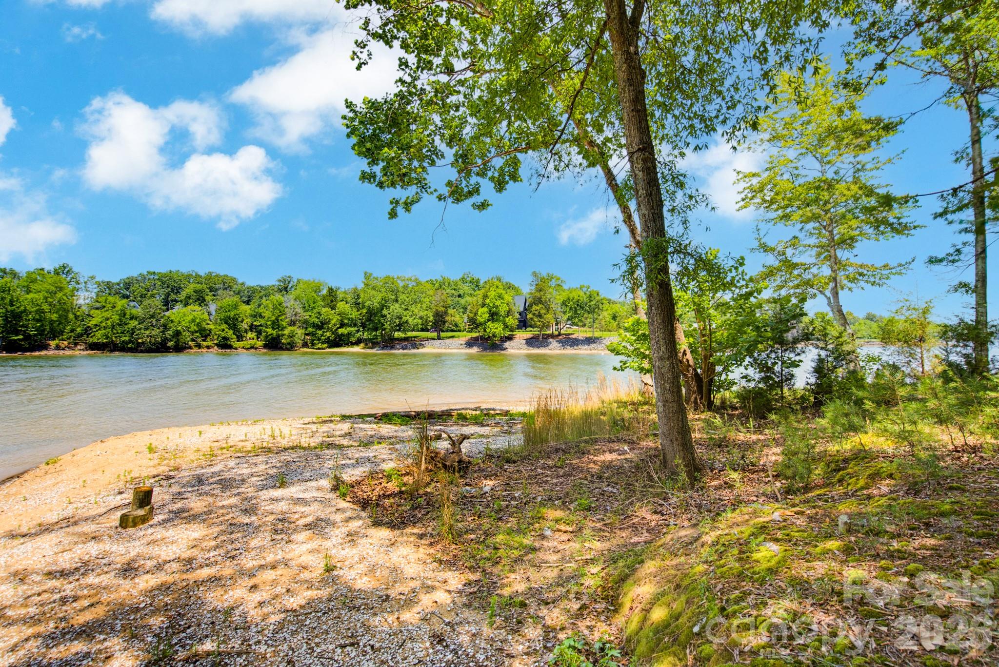 629 Waterton Trail Property Photo 16