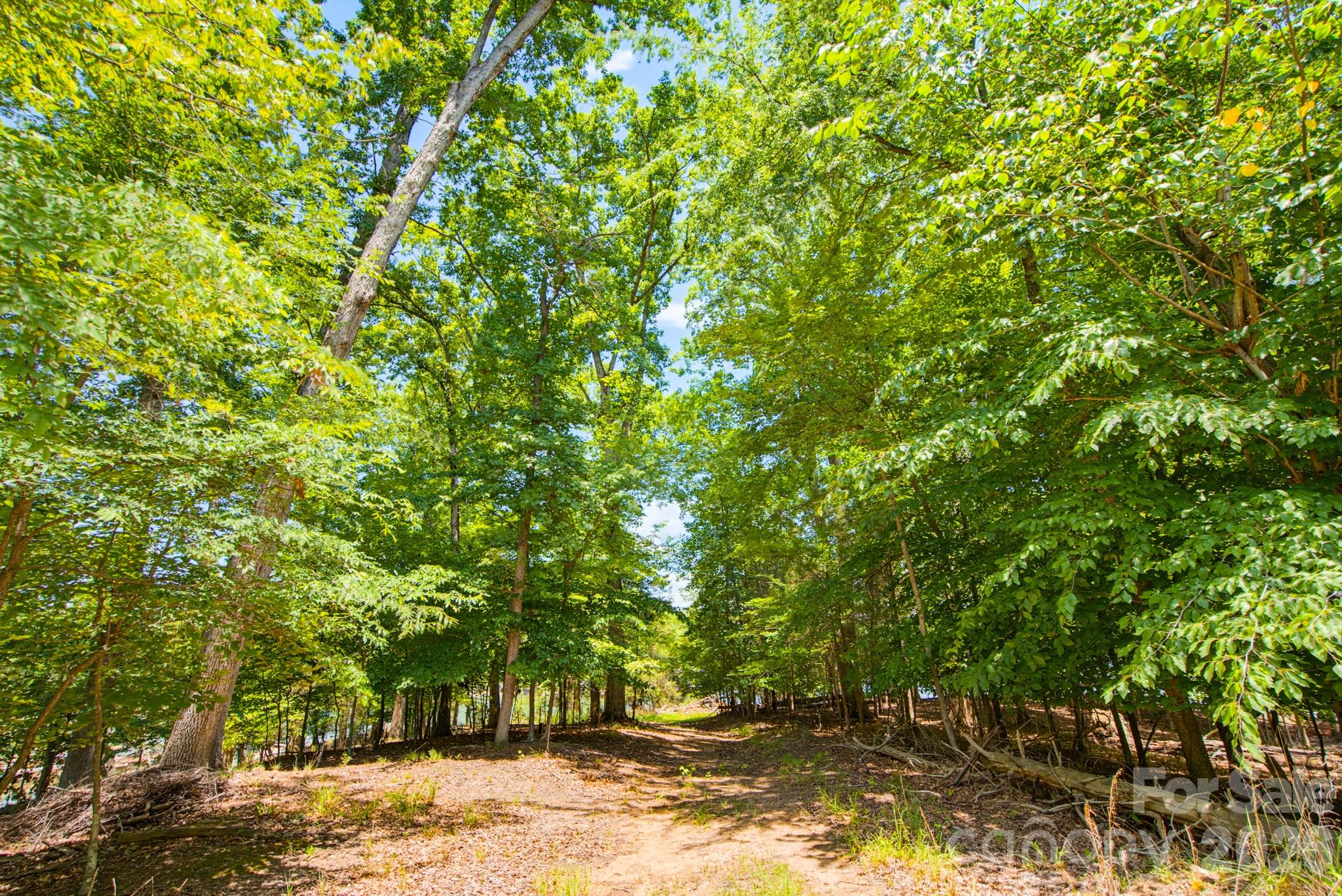 629 Waterton Trail Property Photo 19
