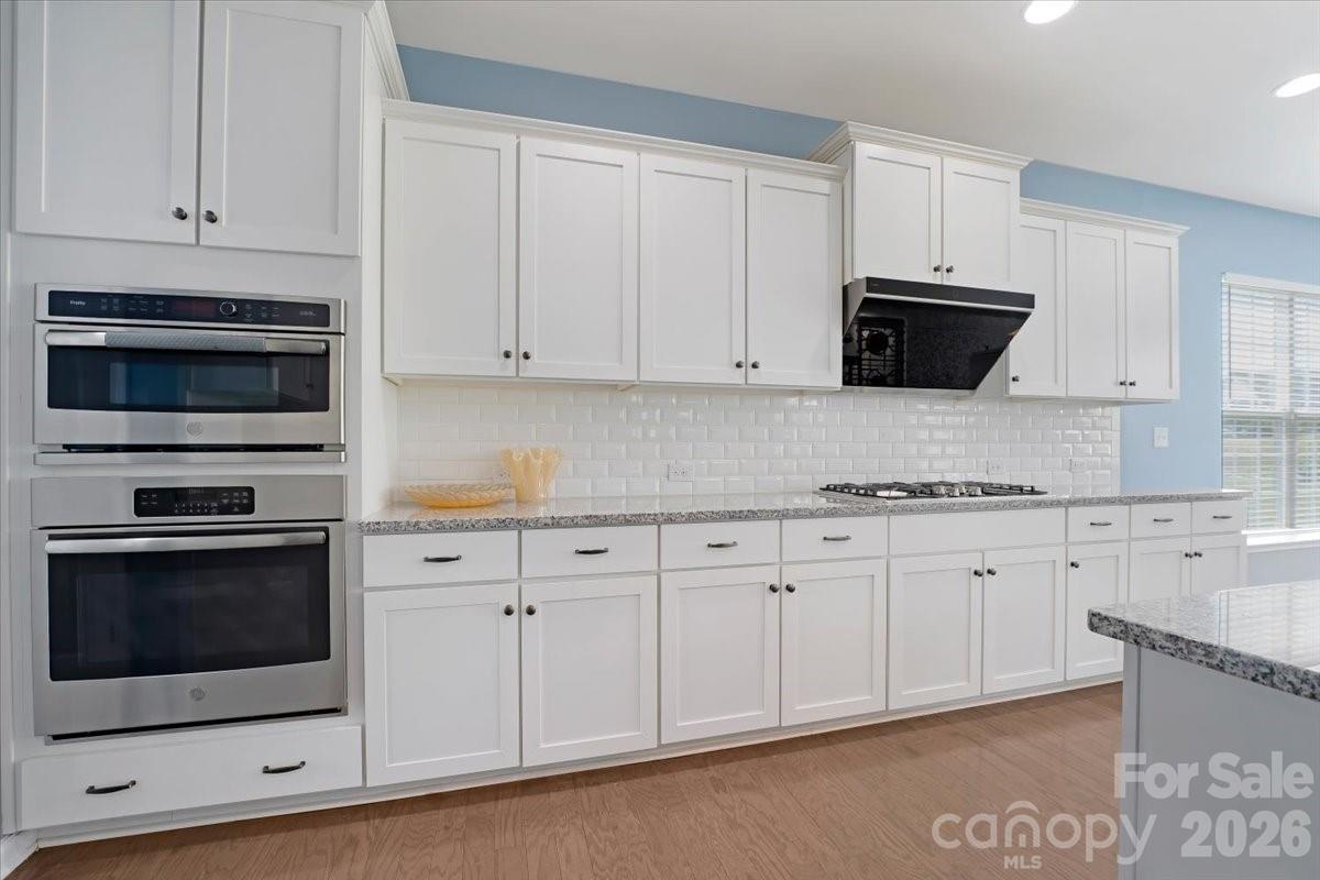9625 Herringbone Lane Property Photo 9