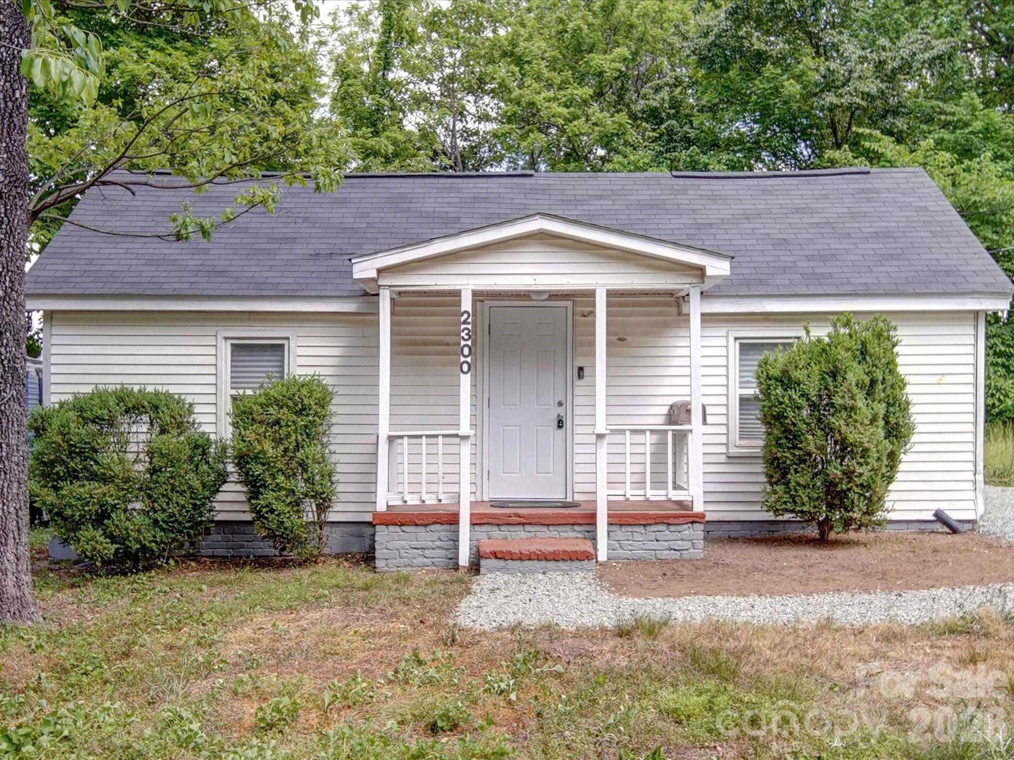 2300 Kennesaw Drive Property Photo 1