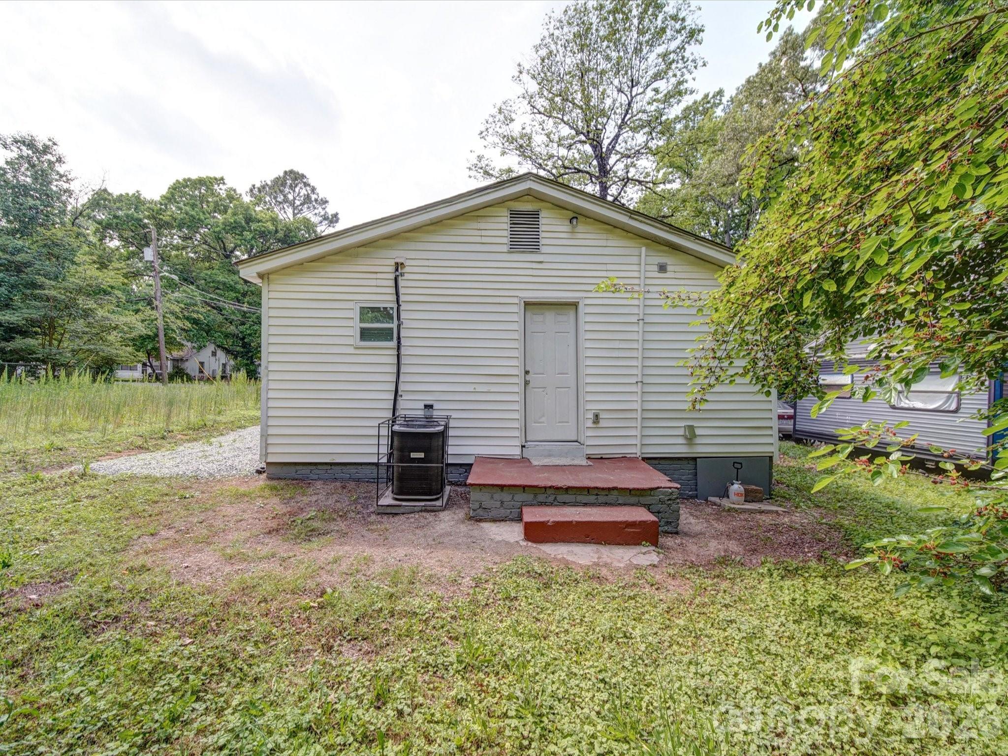 2300 Kennesaw Drive Property Photo 20