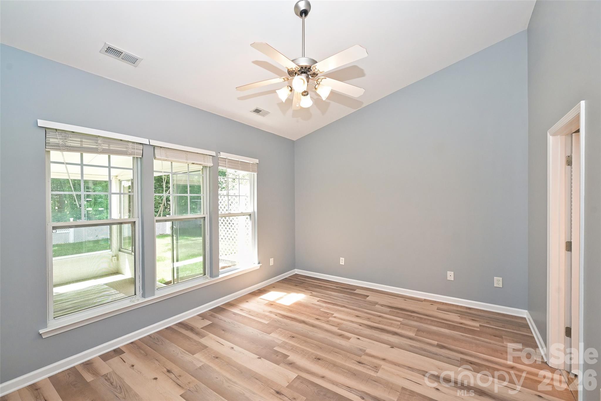 1549 Hammond Drive Property Photo 14