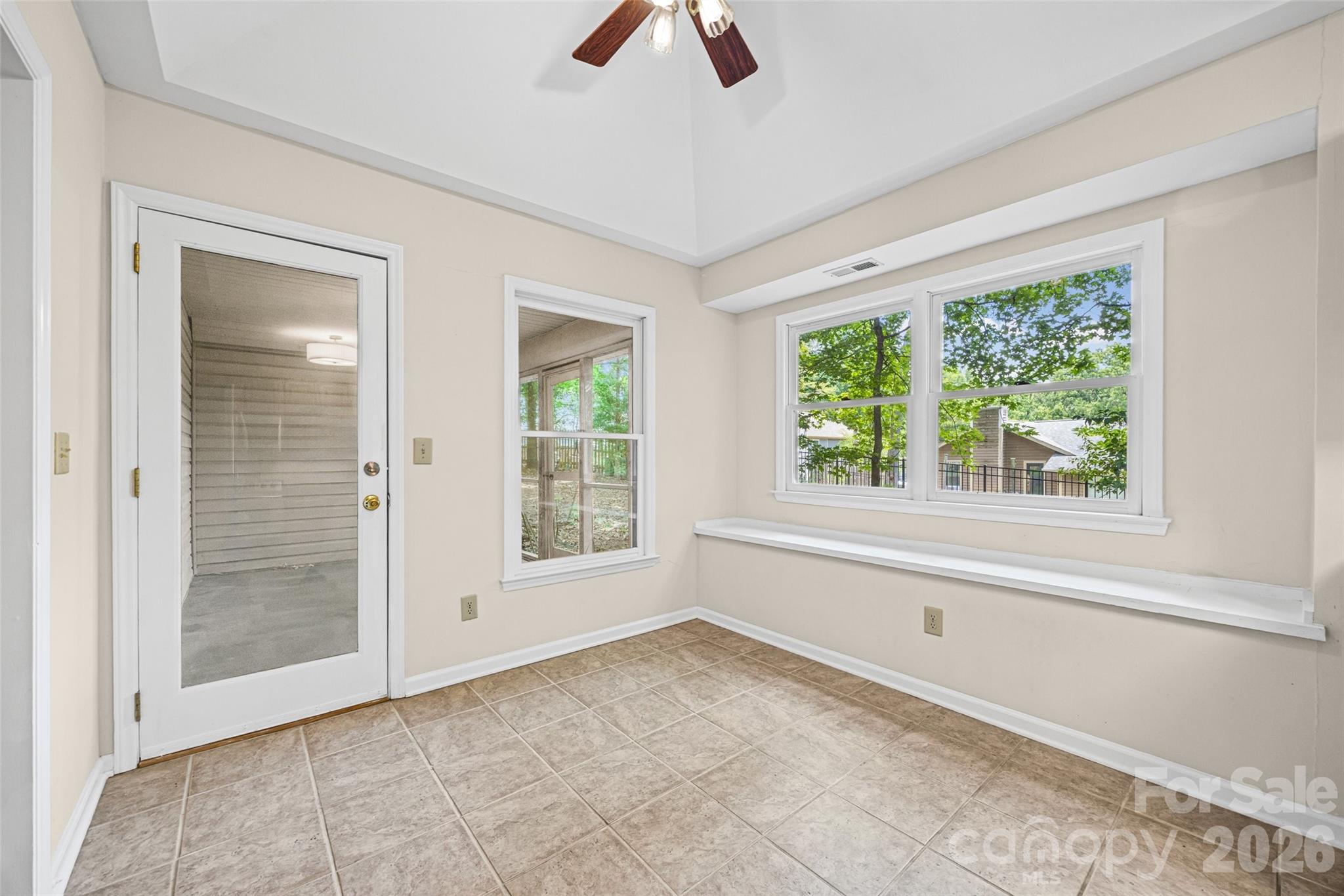 5053 Suwarrow Court Property Photo 11