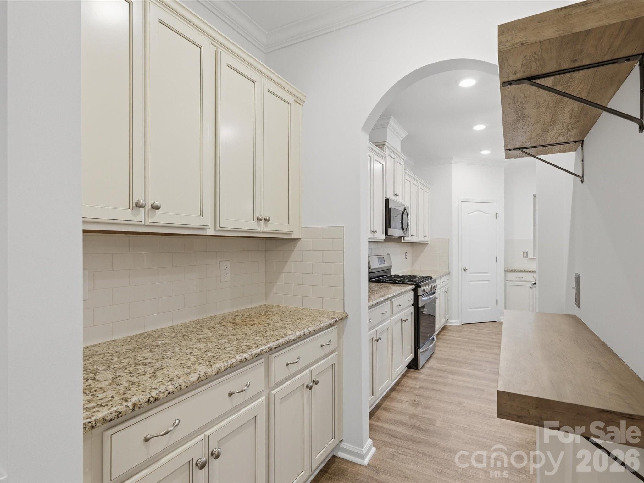 1049 Bannister Road Property Photo 7