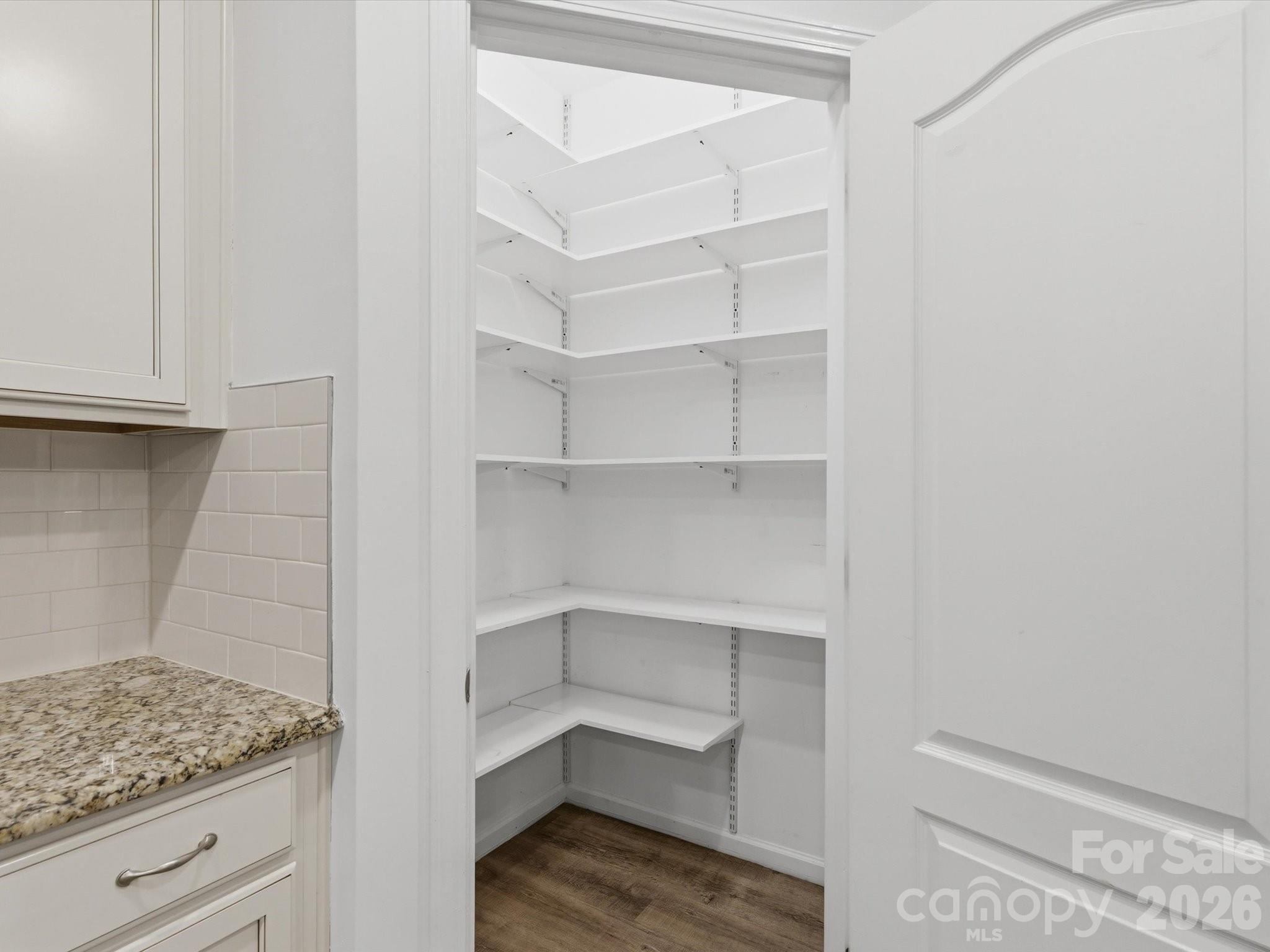1049 Bannister Road Property Photo 19