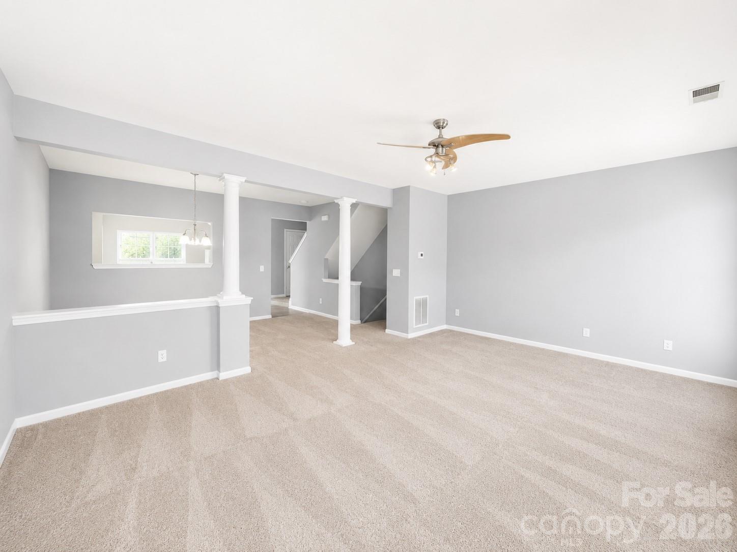 9815 Treeside Lane Property Photo 6