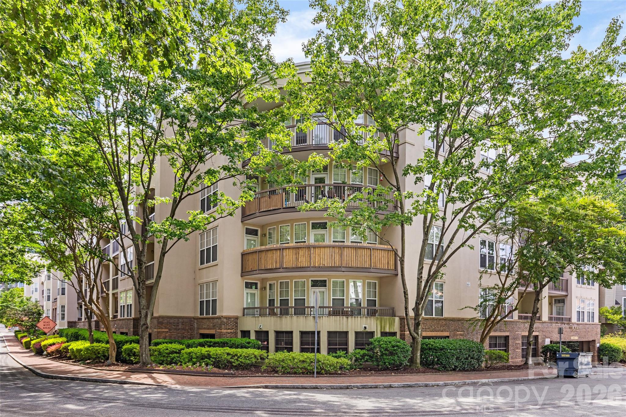 405 W 7th Street Property Photo 1