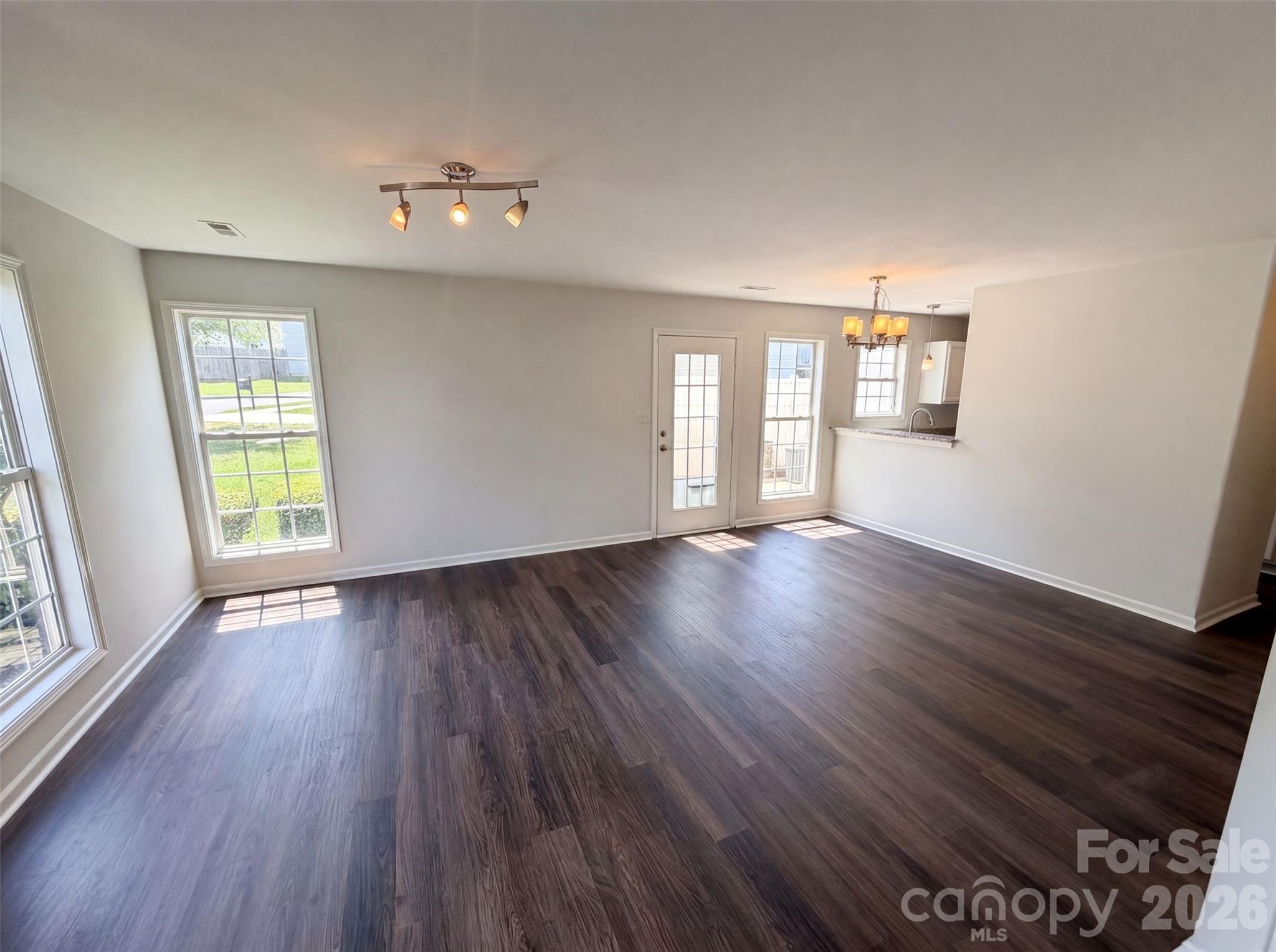 3831 Mohawk Court Property Photo 3