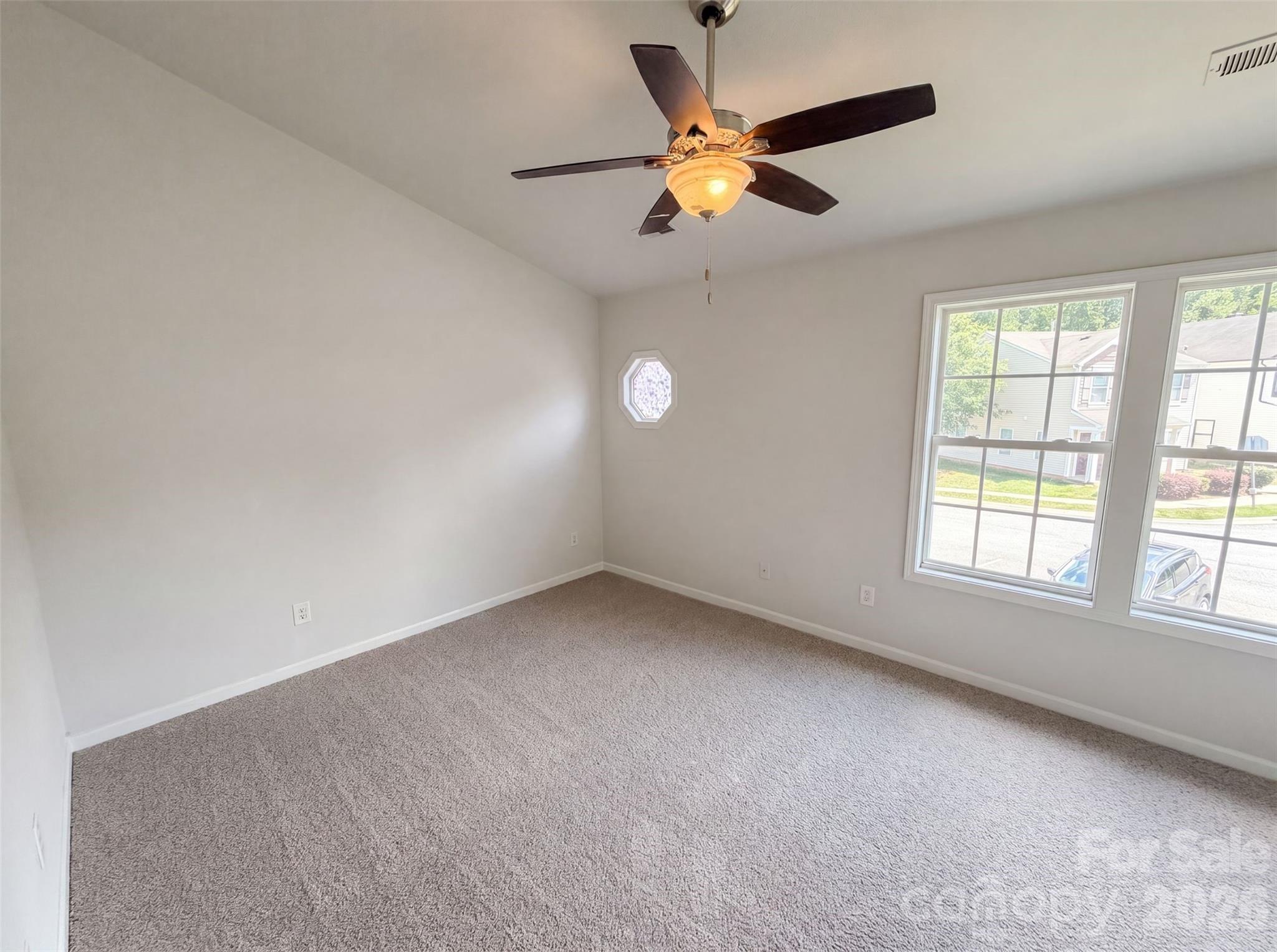 3831 Mohawk Court Property Photo 12