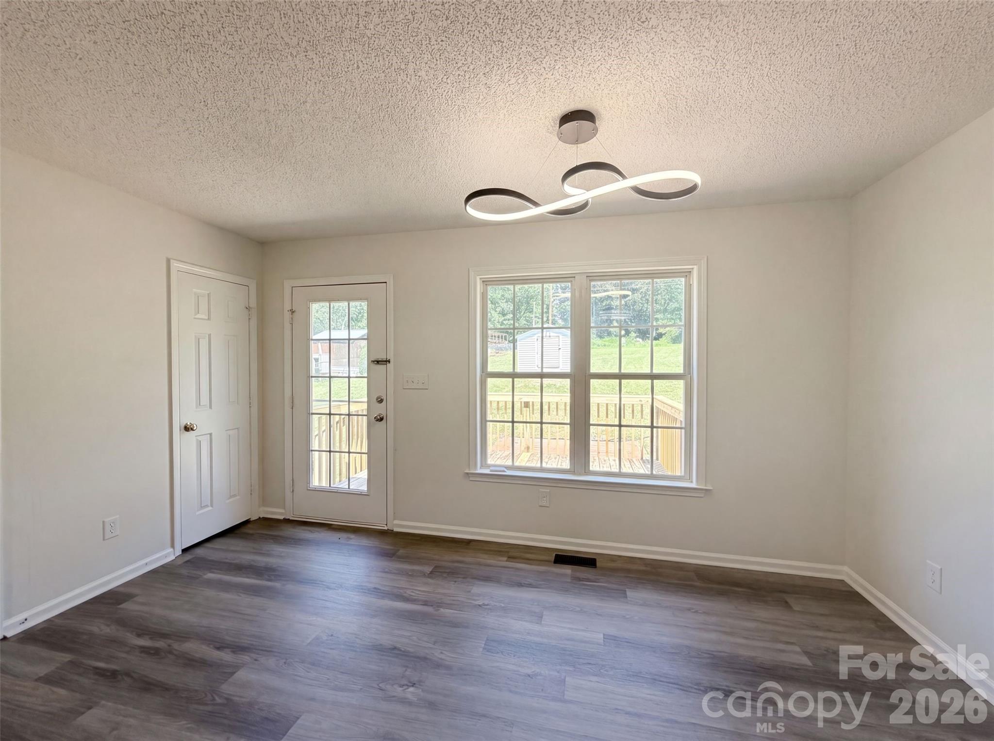 1011 Meagan Court Property Photo 3