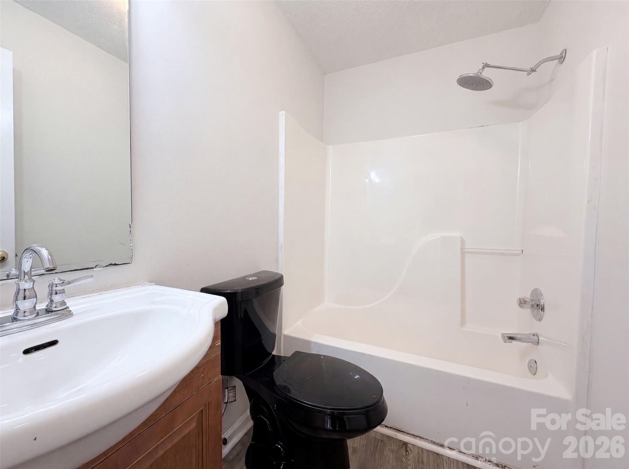 1011 Meagan Court Property Photo 8