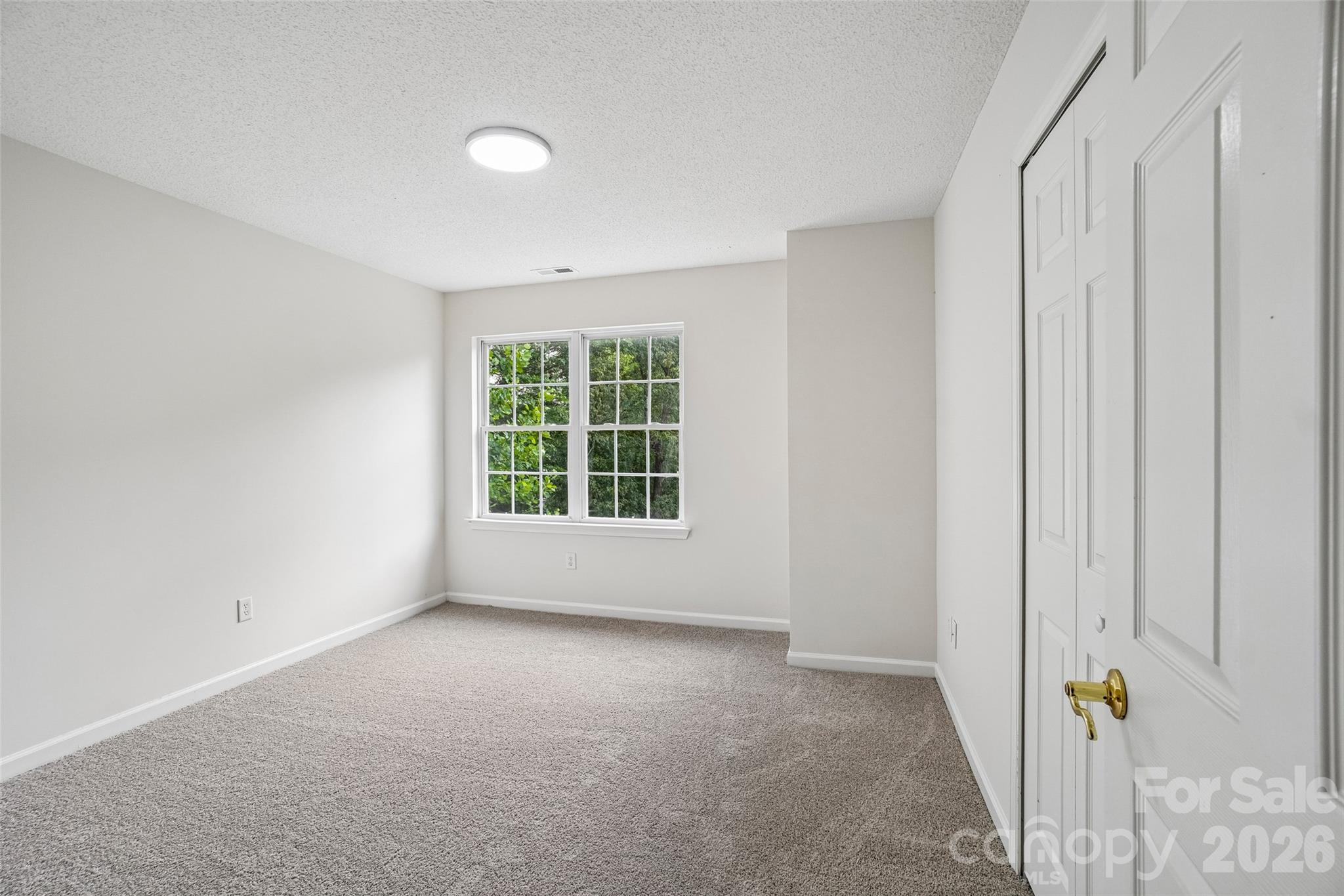 124 Karla Circle Property Photo 4