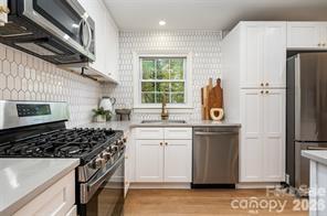 3524 Donovan Place Property Photo 5