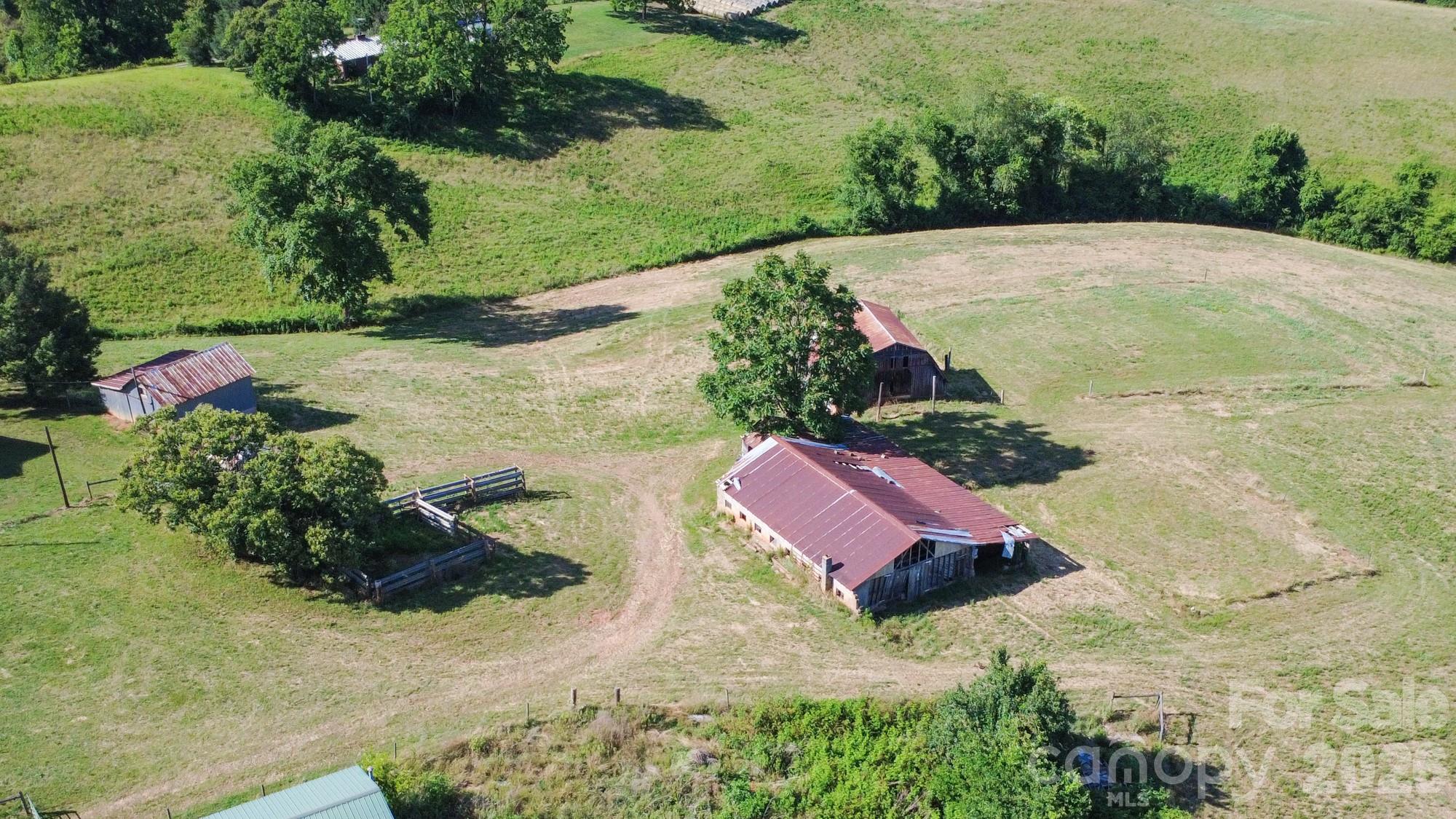 1779 Round Hill Church Road Property Photo 3