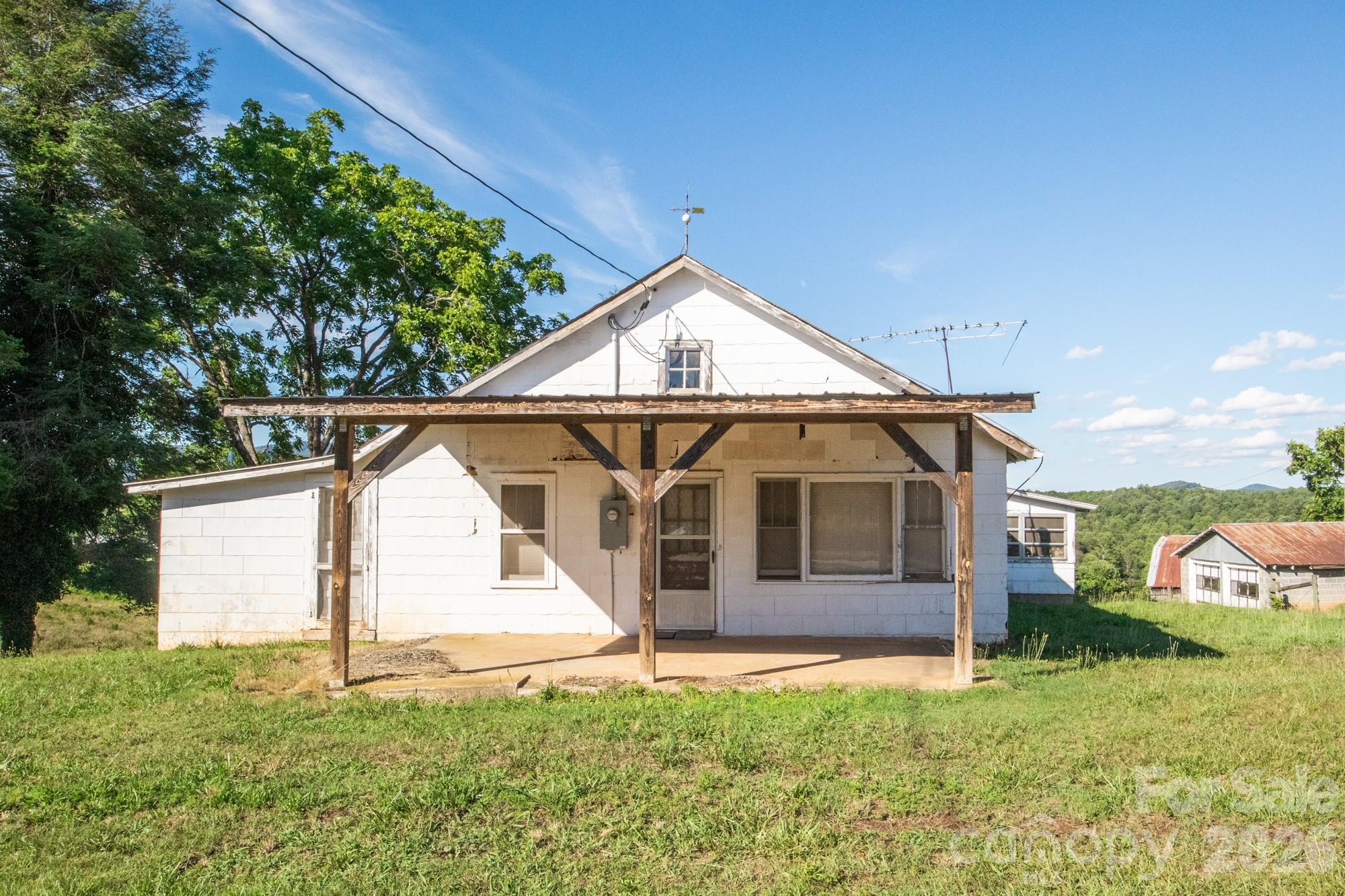 1779 Round Hill Church Road Property Photo 20