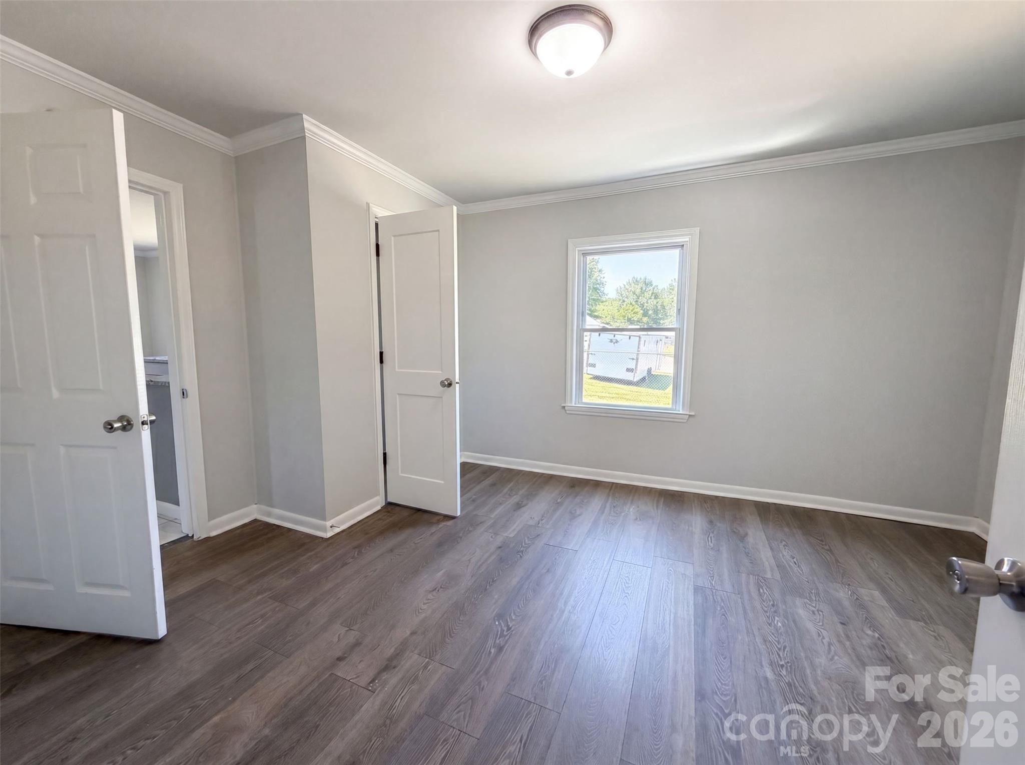 123 E Farmview Street Property Photo 9