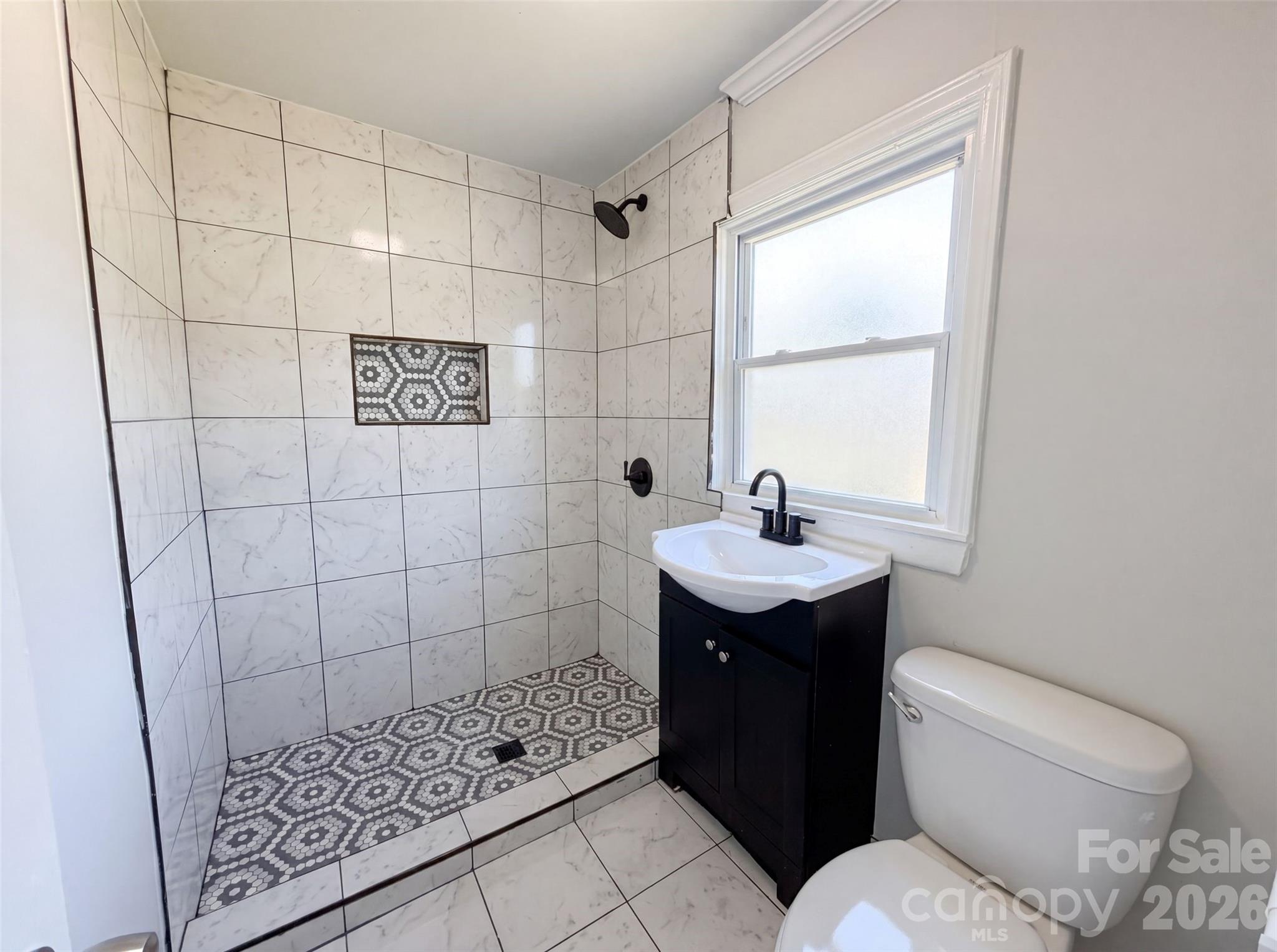 123 E Farmview Street Property Photo 11