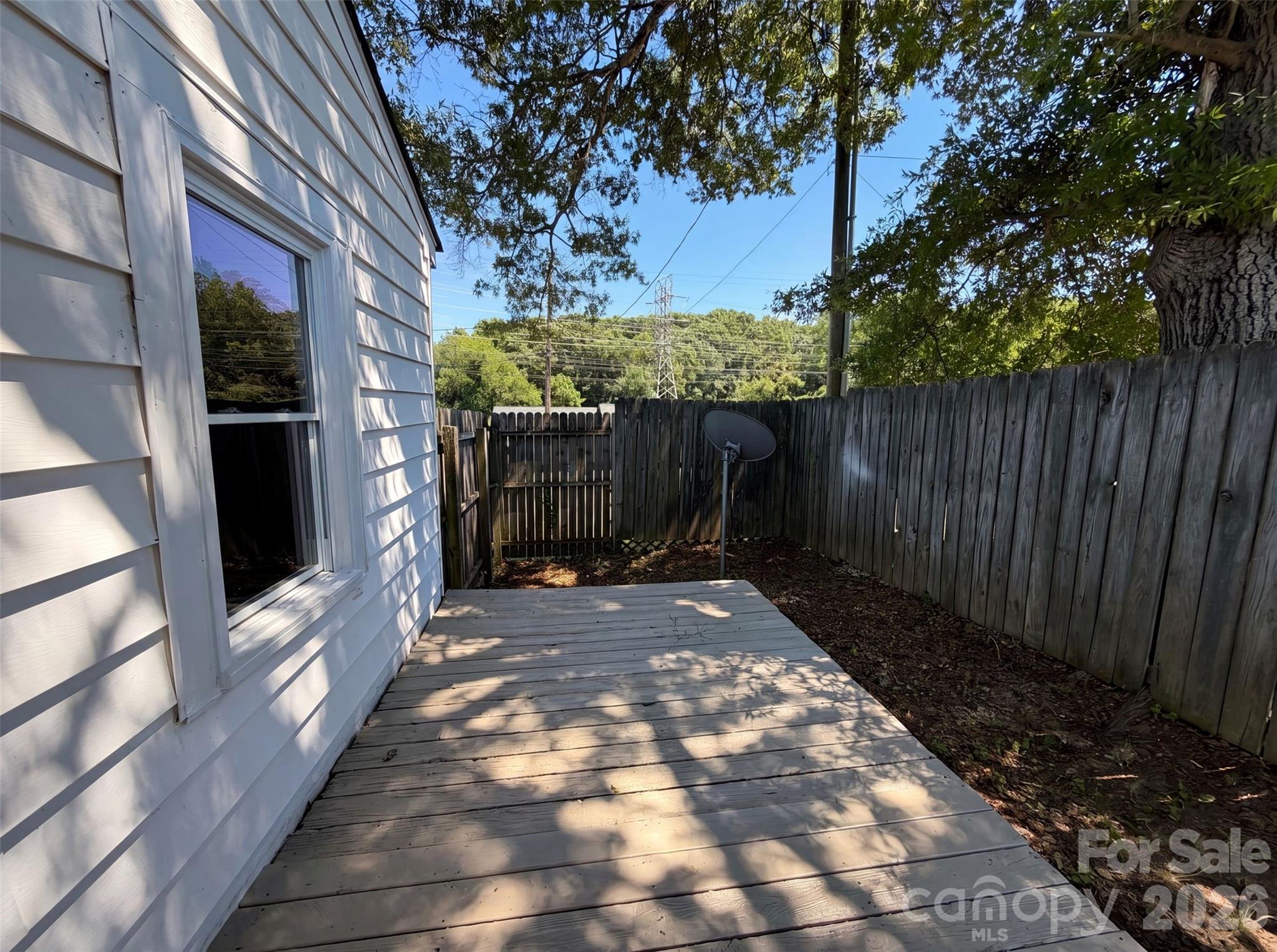 123 E Farmview Street Property Photo 13