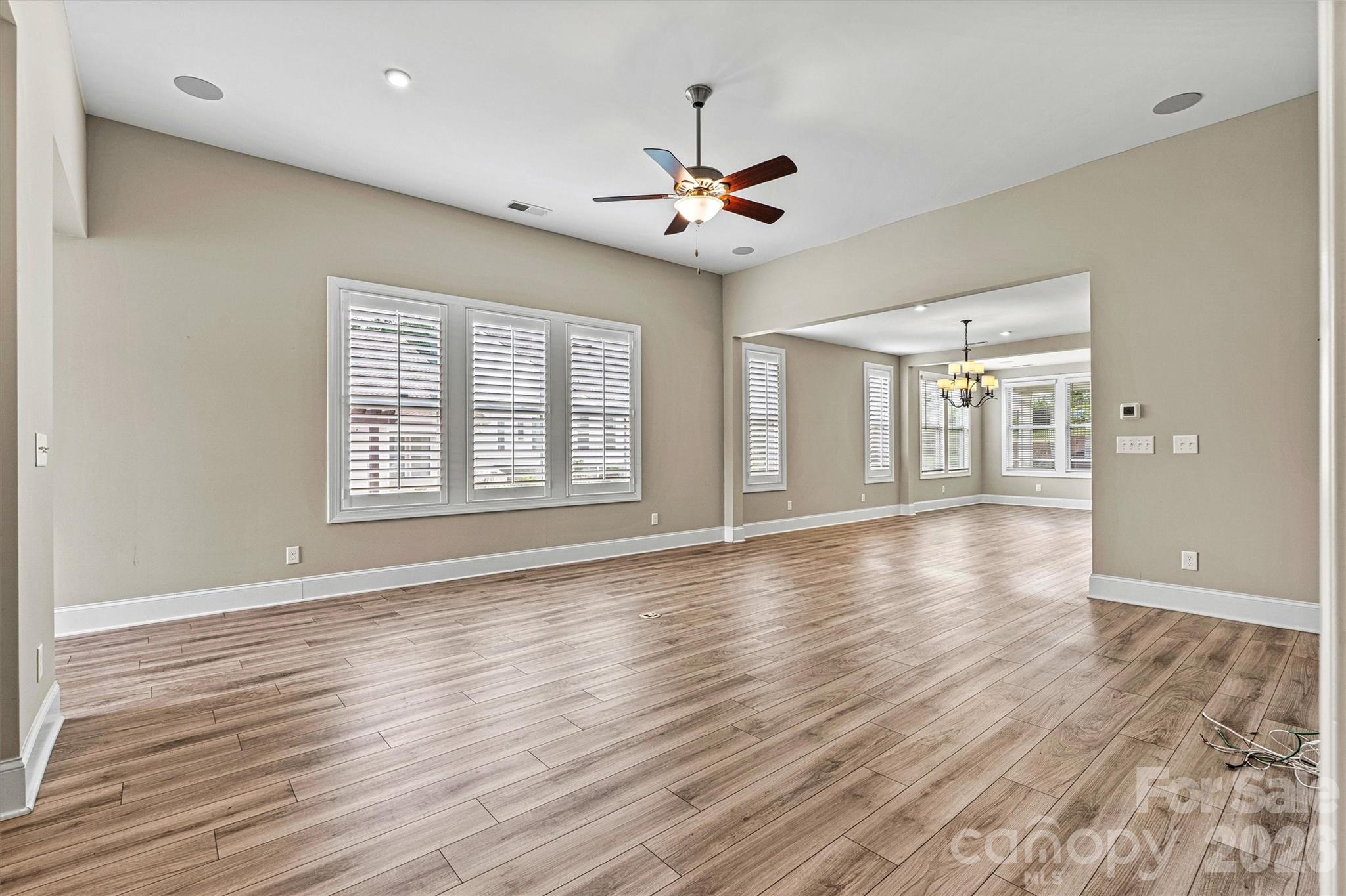 7362 Overjoyed Crossing Property Photo 4