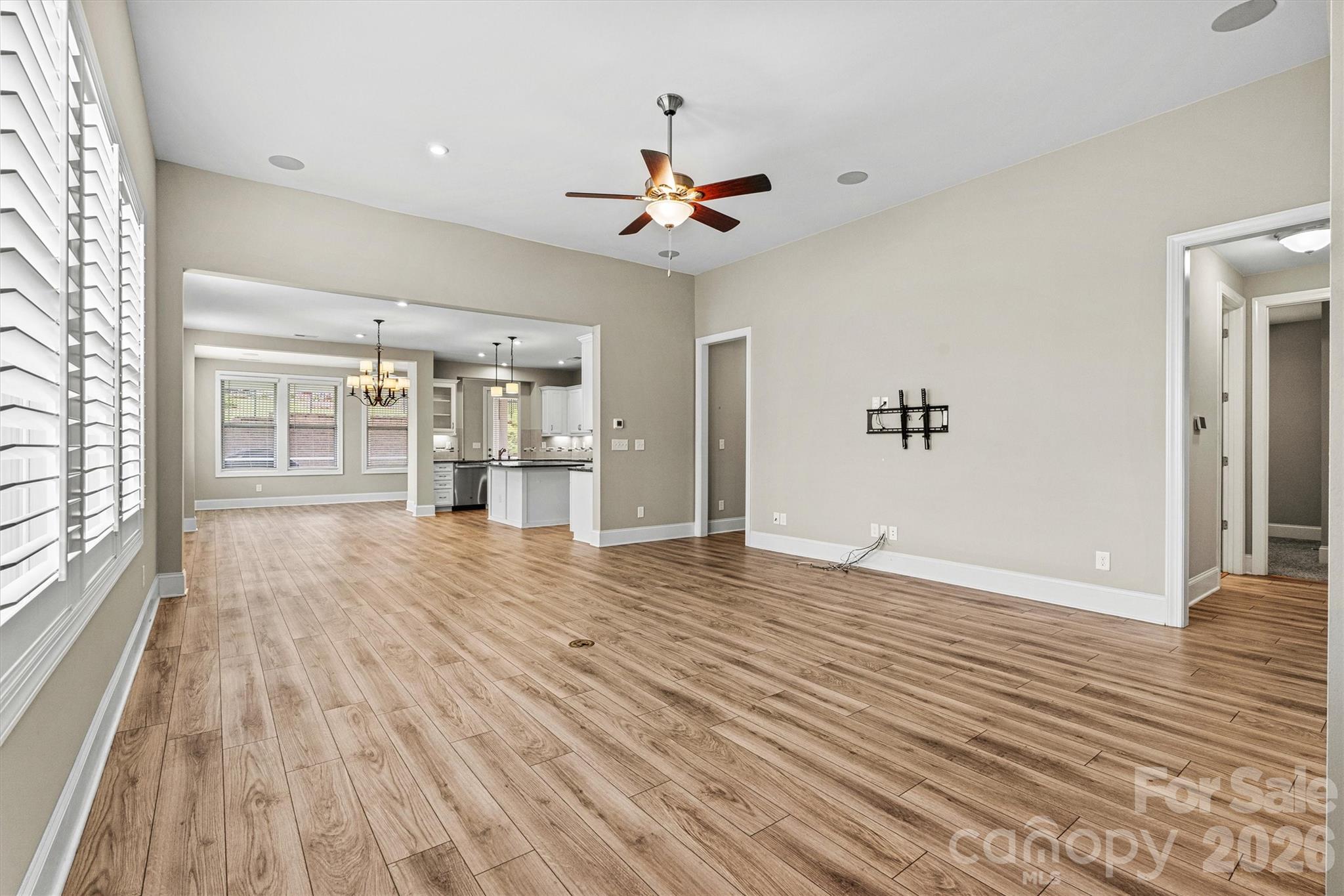 7362 Overjoyed Crossing Property Photo 8