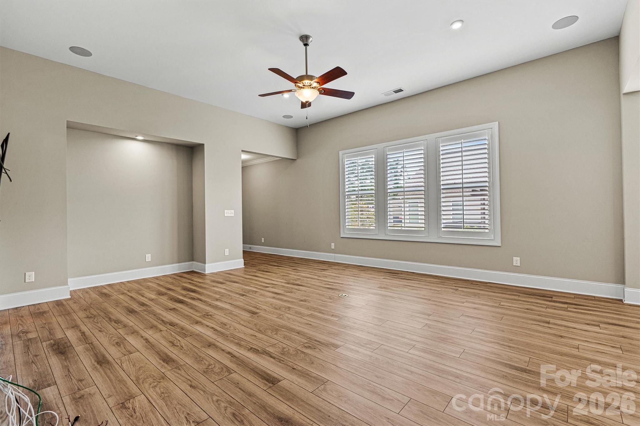 7362 Overjoyed Crossing Property Photo 9