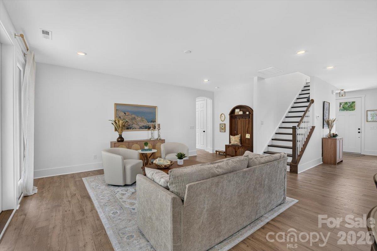 4919 Potter Road Property Photo 14