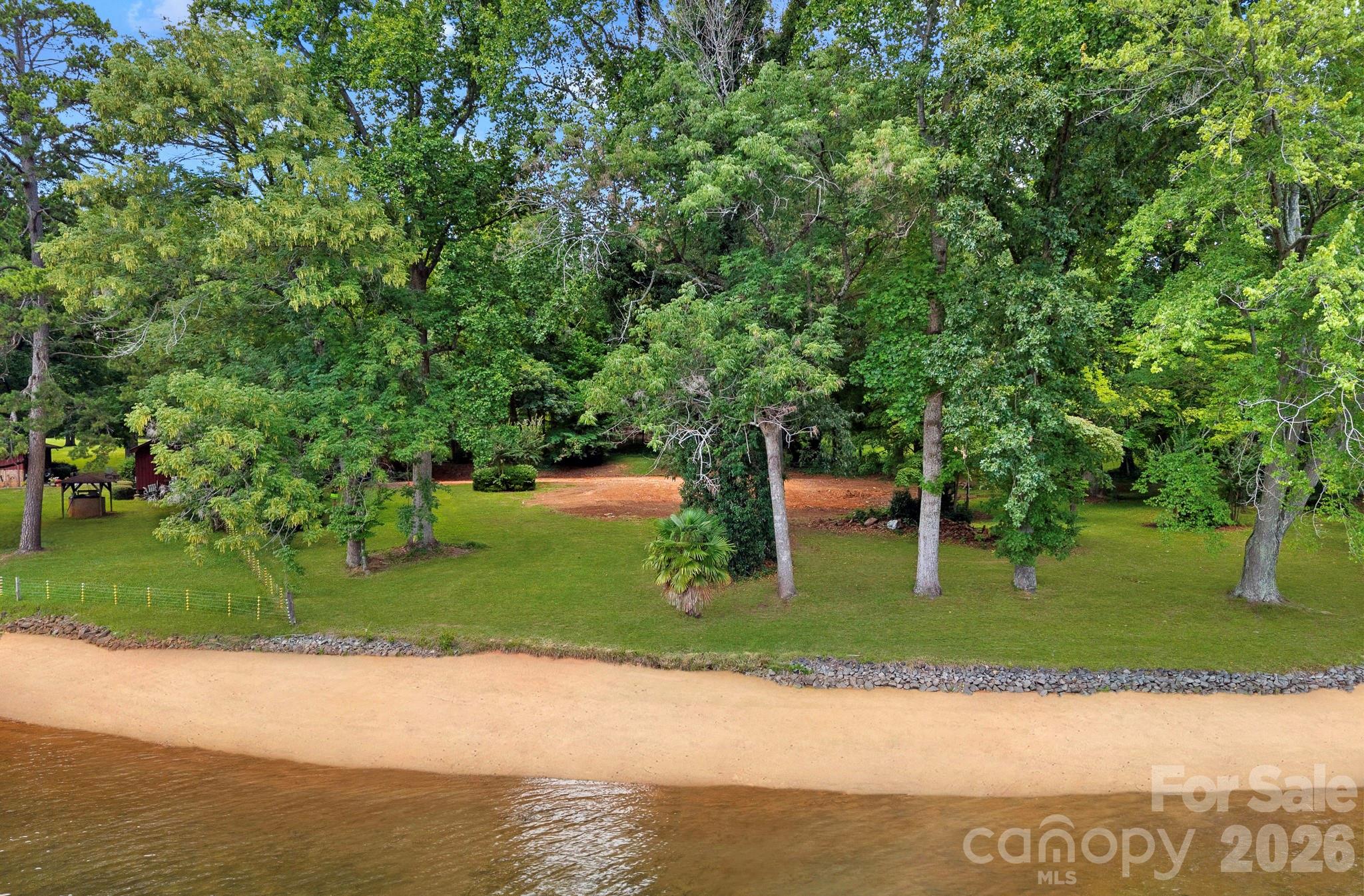 21024 Norman Shores Drive Property Photo 8
