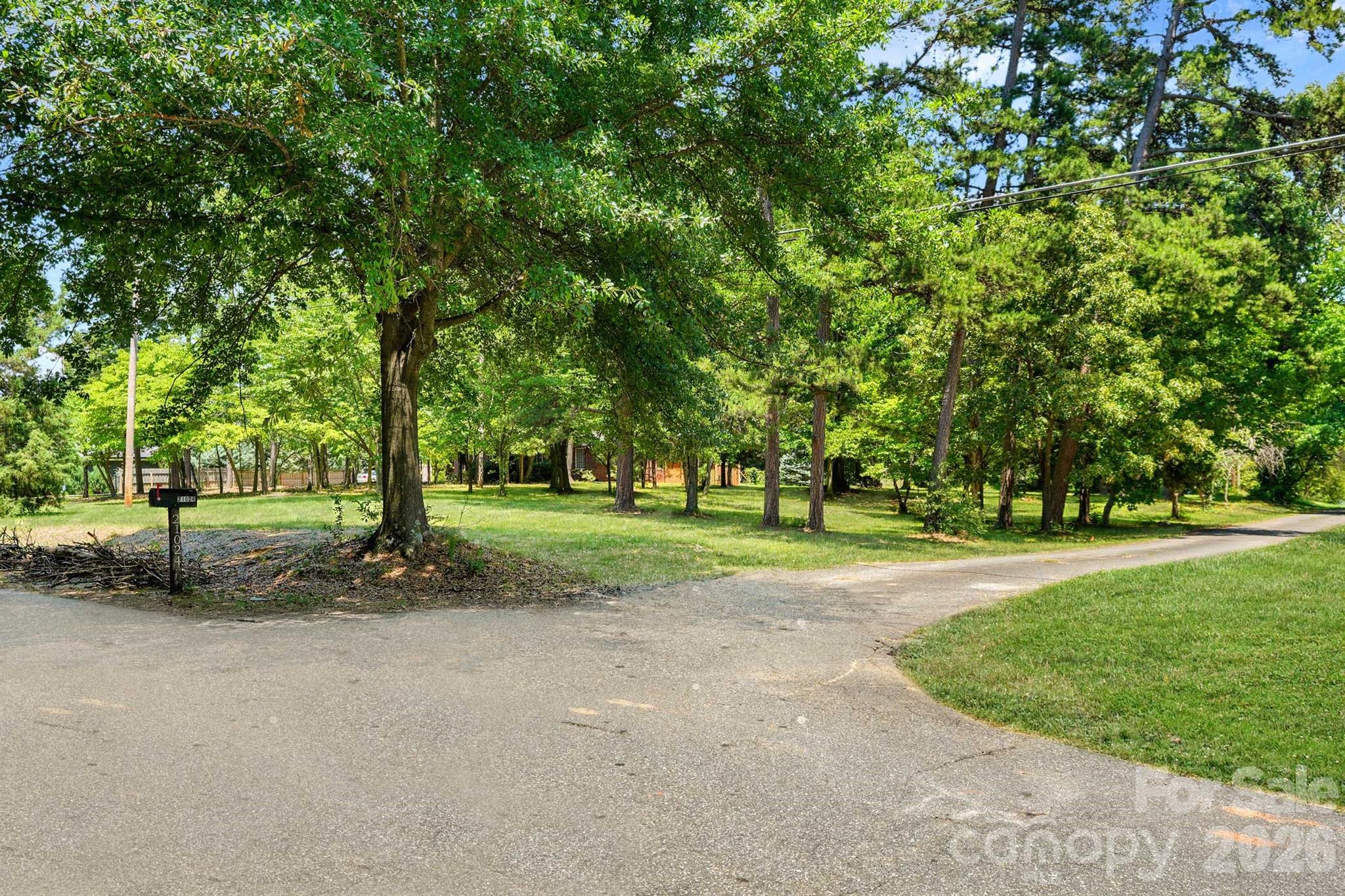21024 Norman Shores Drive Property Photo 11
