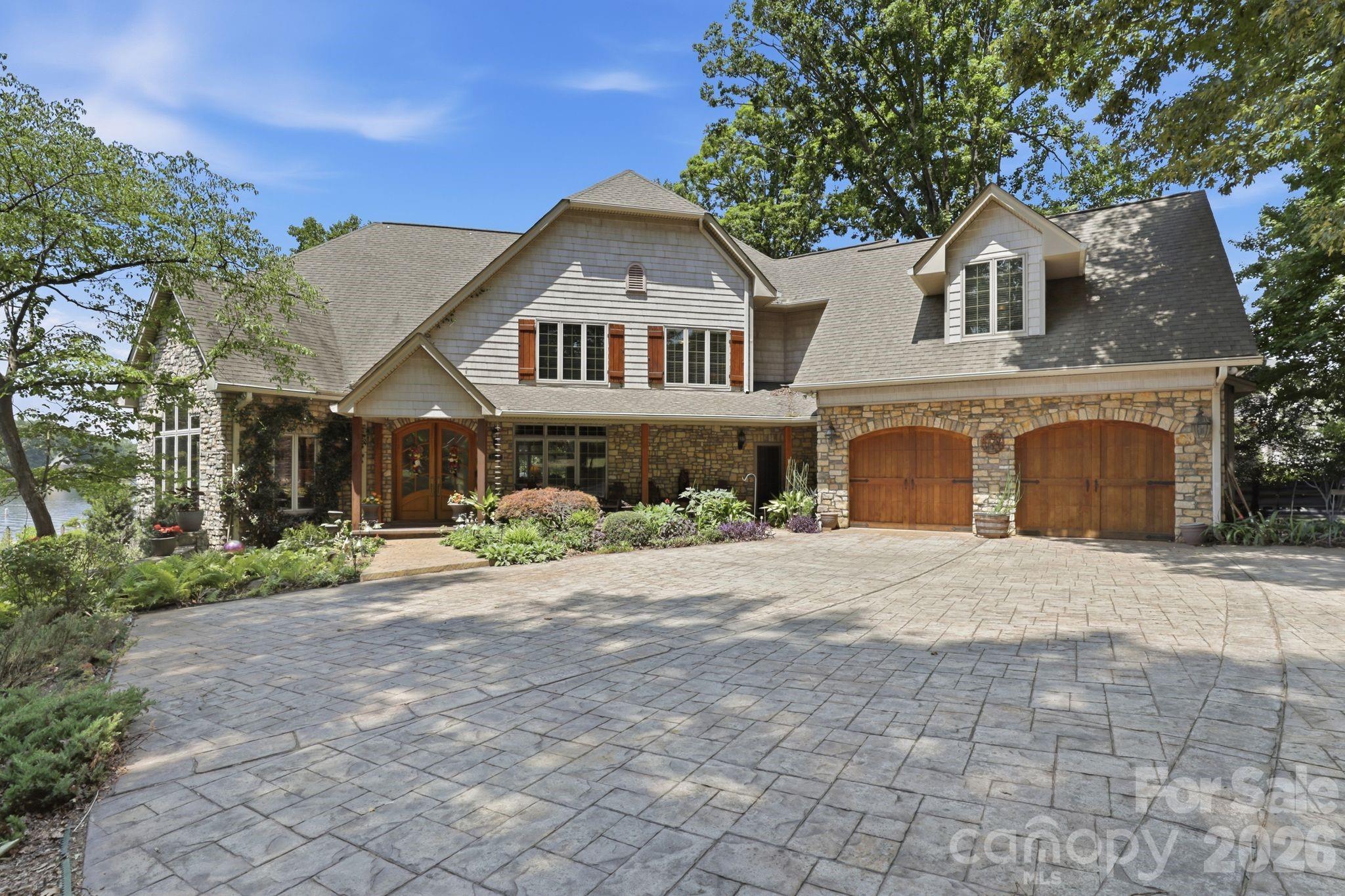7631 Dellinger Road Property Photo 3