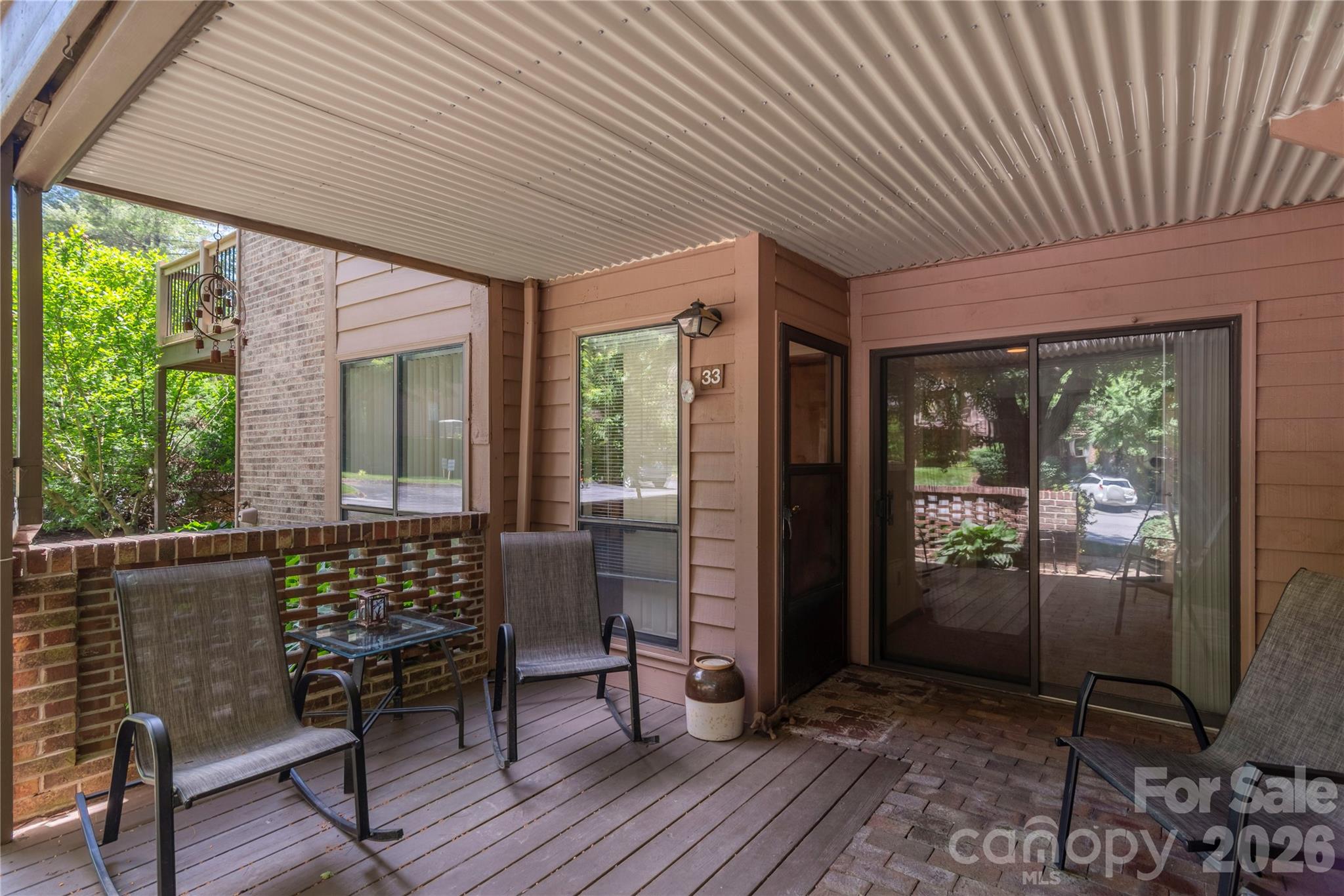 33 Ravencroft Lane E33 Property Photo 4