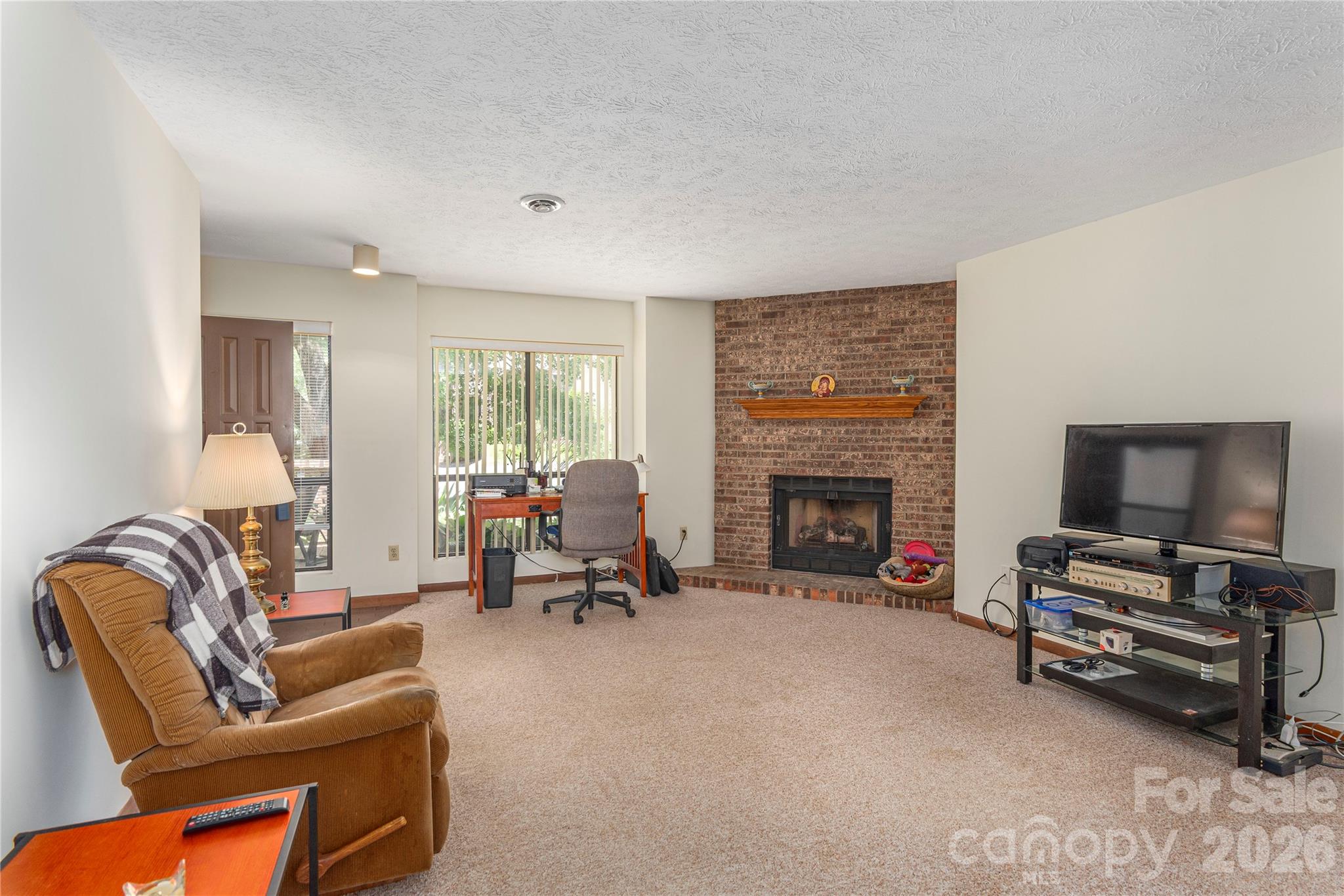 33 Ravencroft Lane E33 Property Photo 6