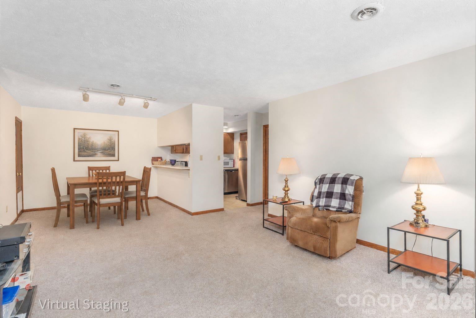 33 Ravencroft Lane E33 Property Photo 8