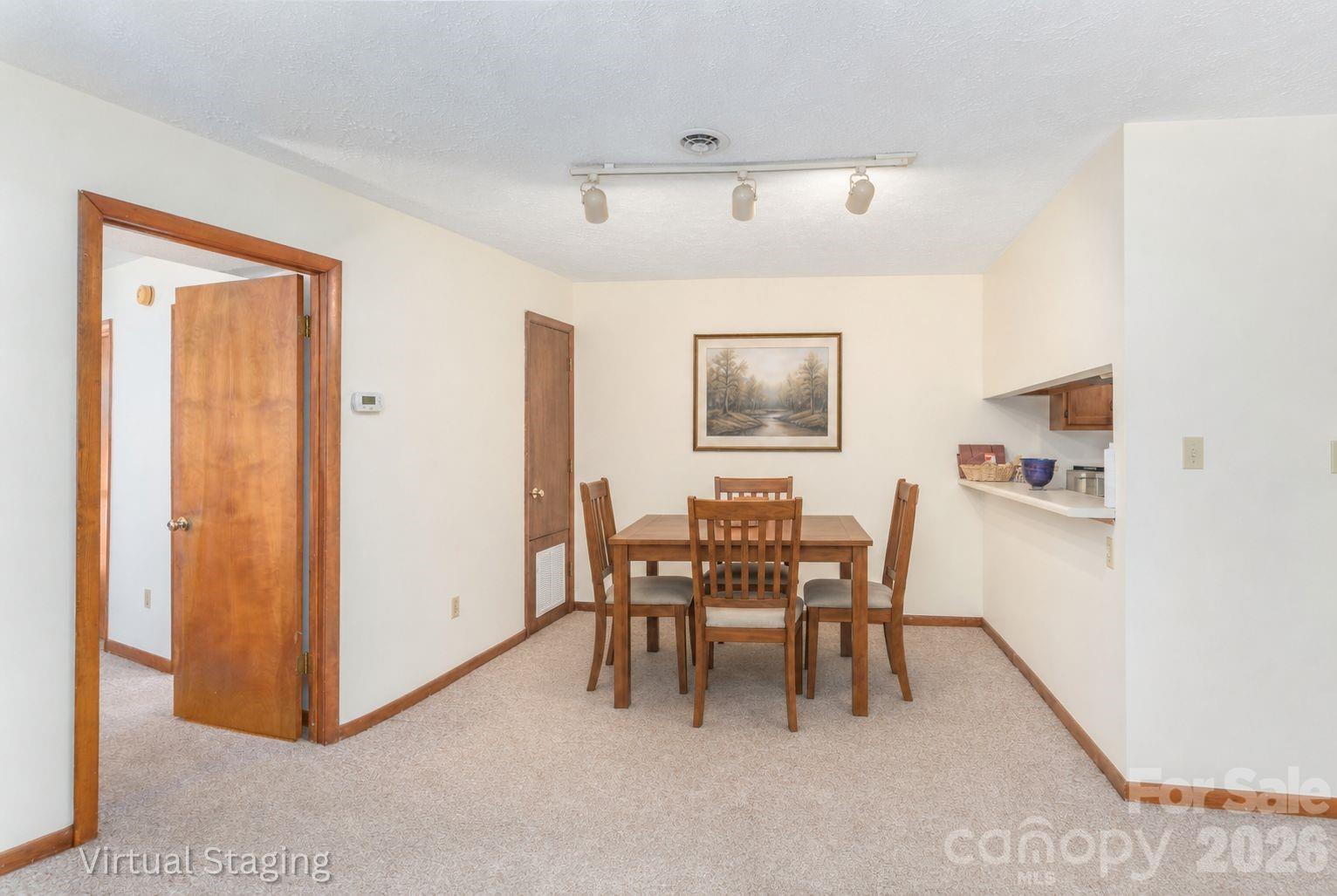 33 Ravencroft Lane E33 Property Photo 10