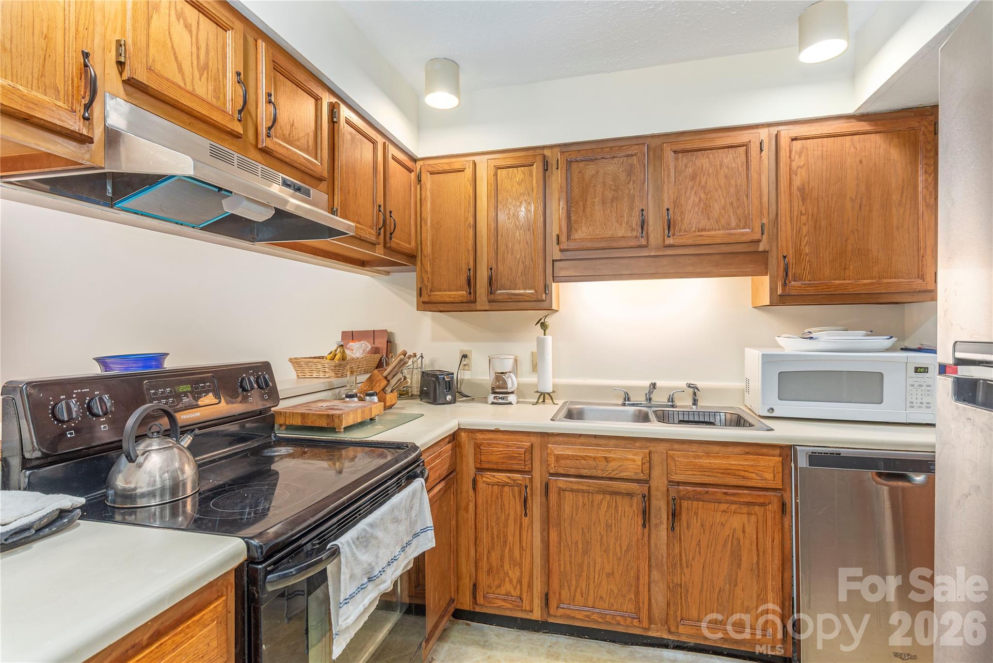 33 Ravencroft Lane E33 Property Photo 12