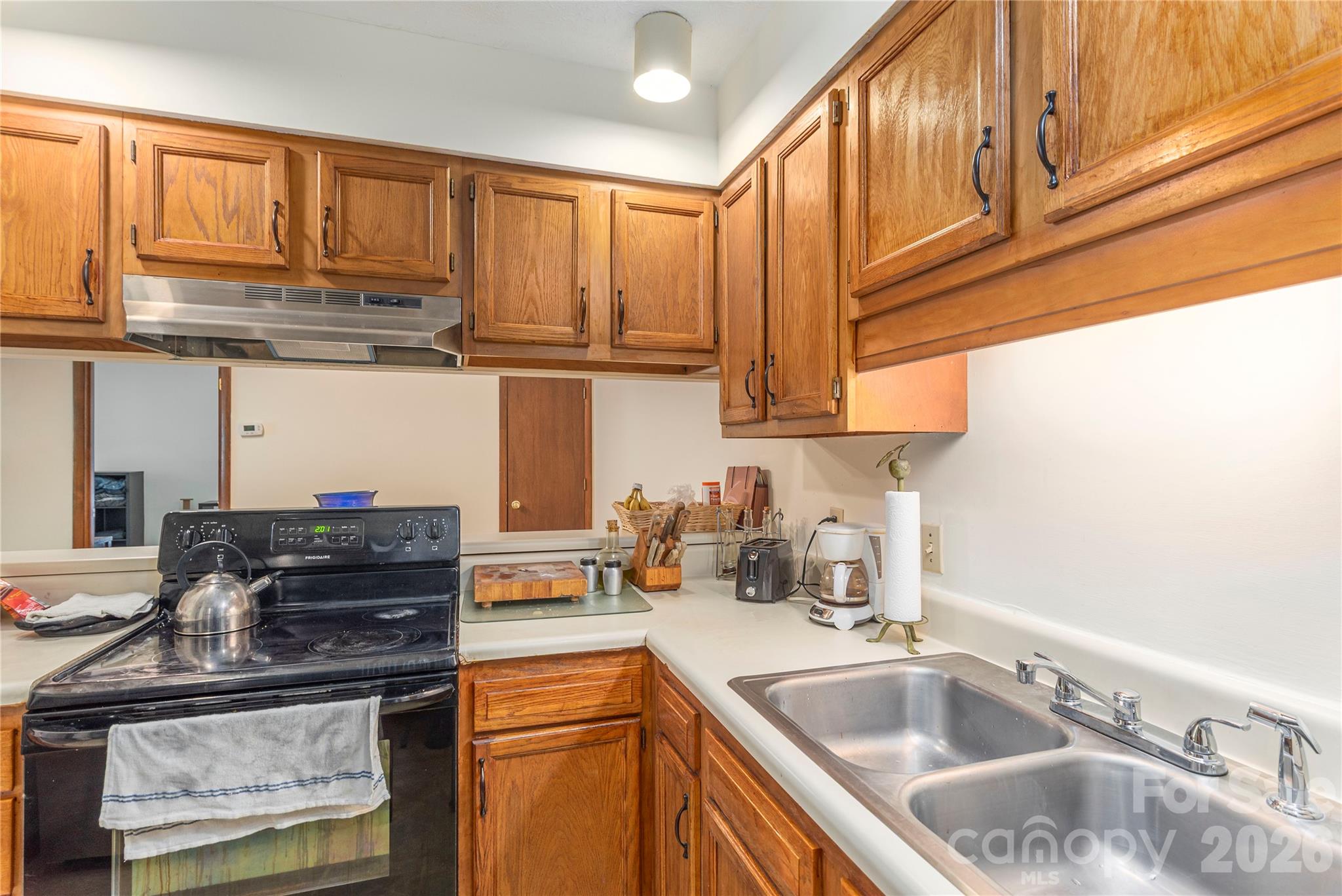 33 Ravencroft Lane E33 Property Photo 13