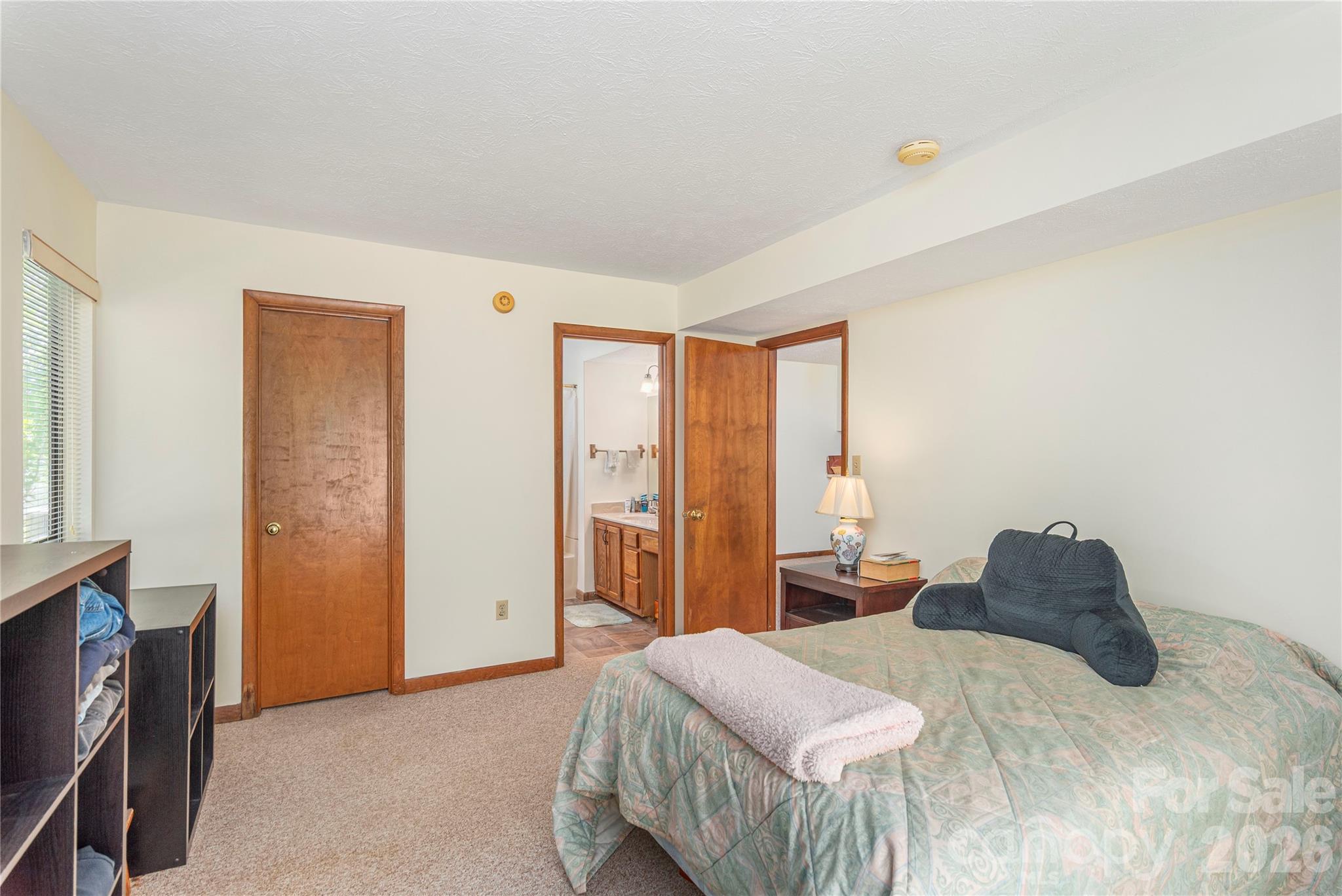 33 Ravencroft Lane E33 Property Photo 14
