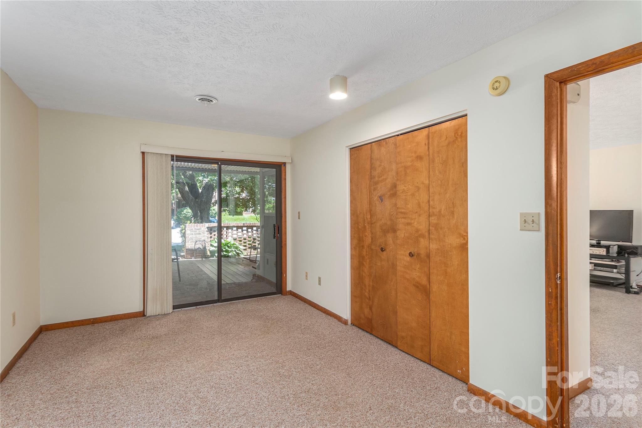 33 Ravencroft Lane E33 Property Photo 15