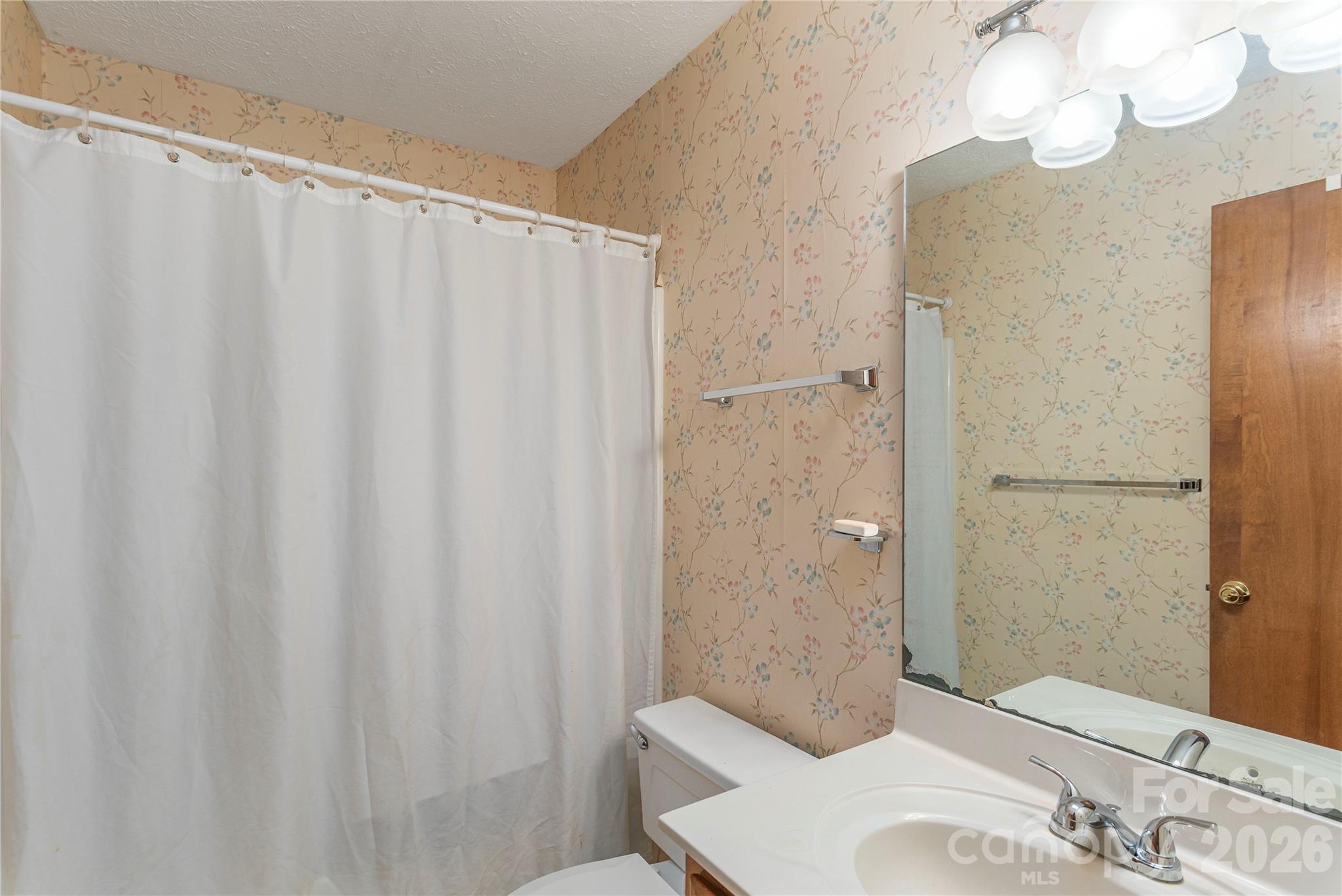 33 Ravencroft Lane E33 Property Photo 17