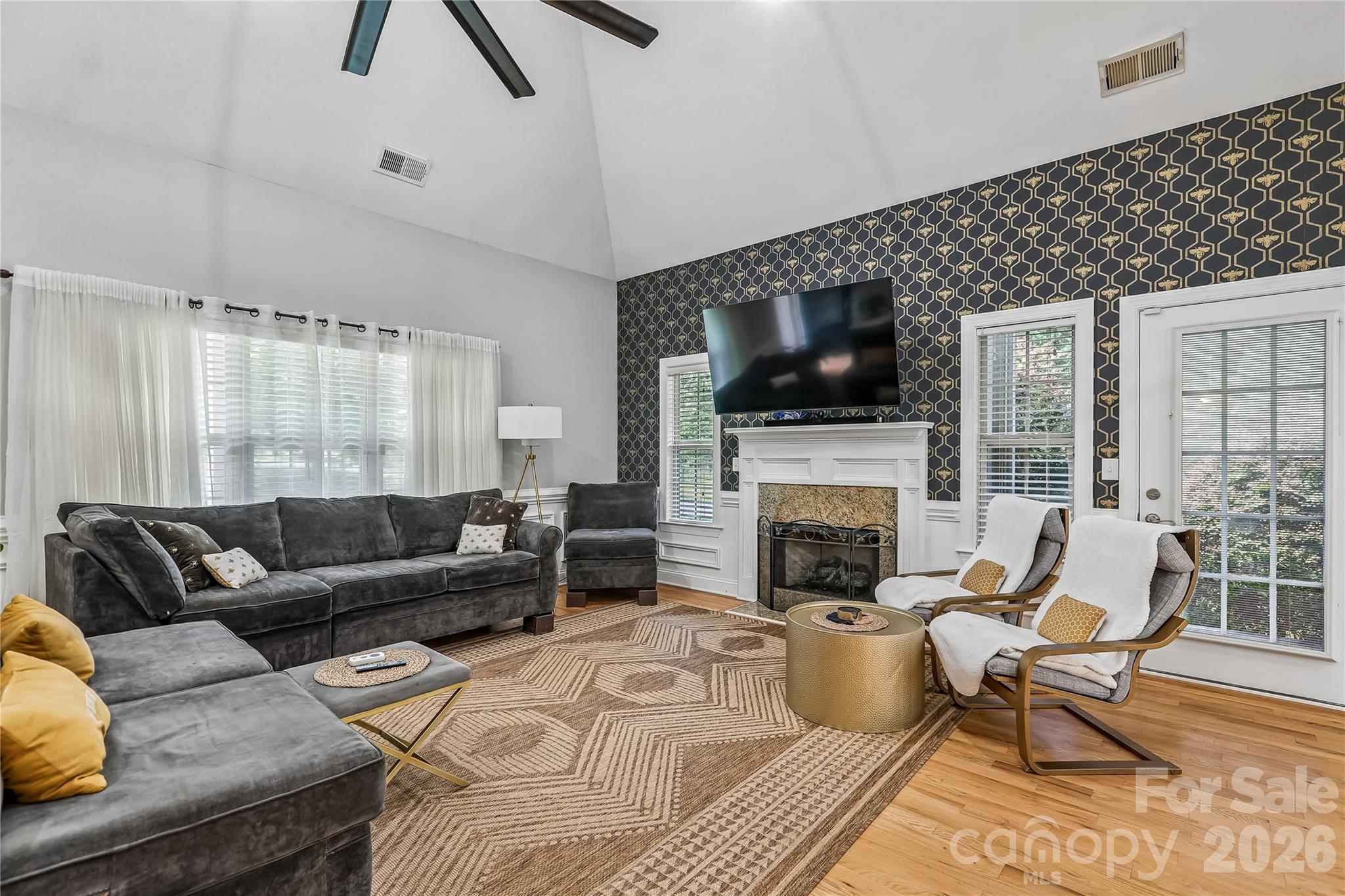10703 Middle Acres Road Property Photo 4