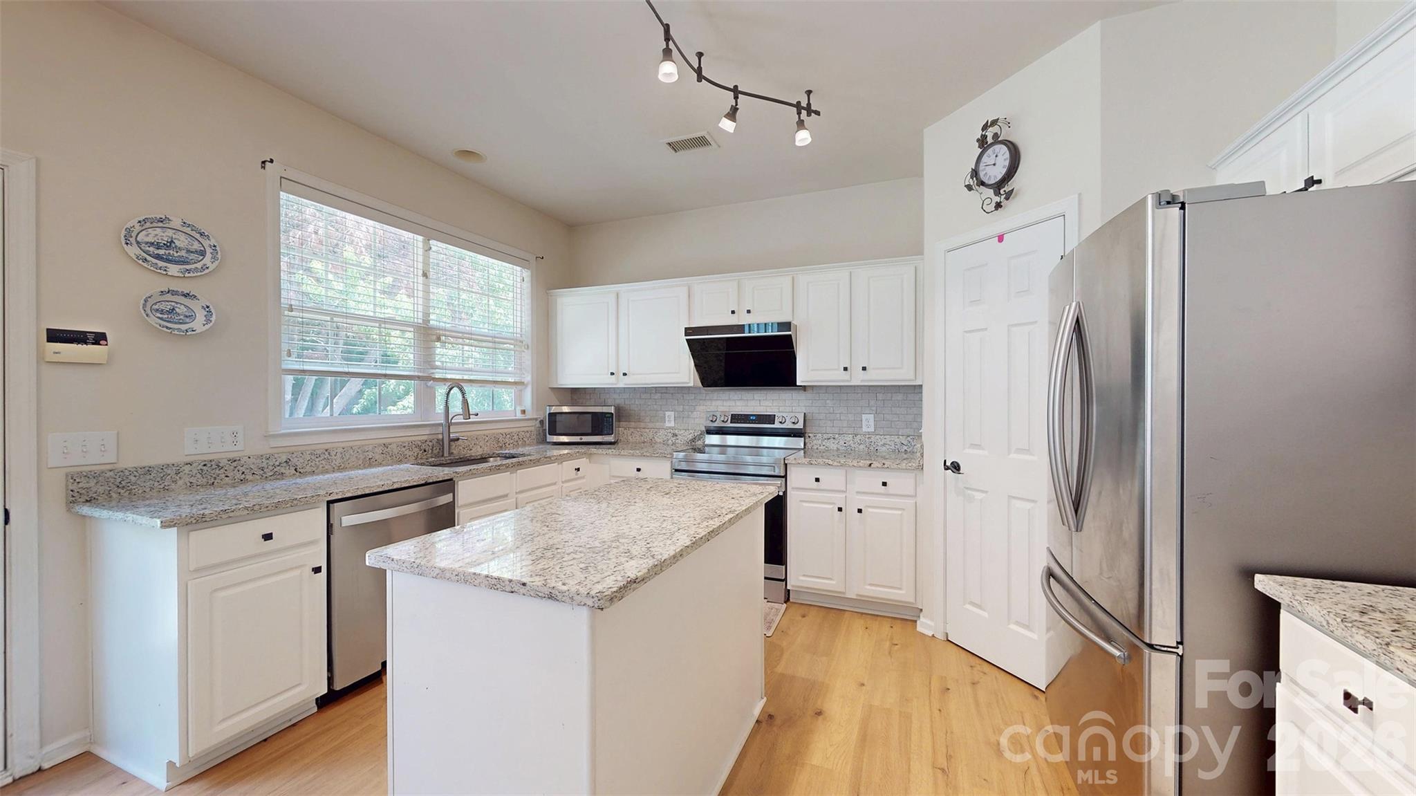 3543 Manor House Drive Property Photo 27