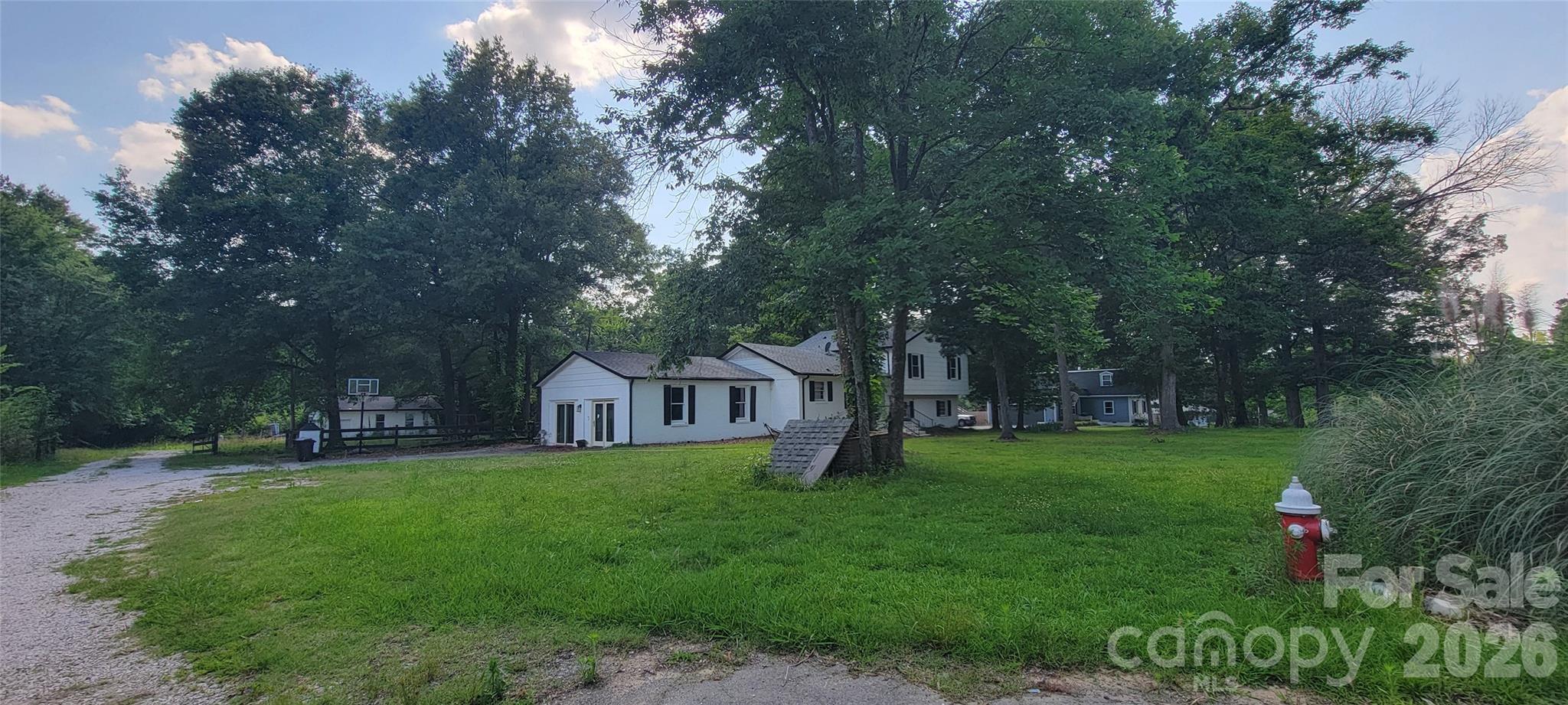 803 H C Baucom Road Property Photo 2