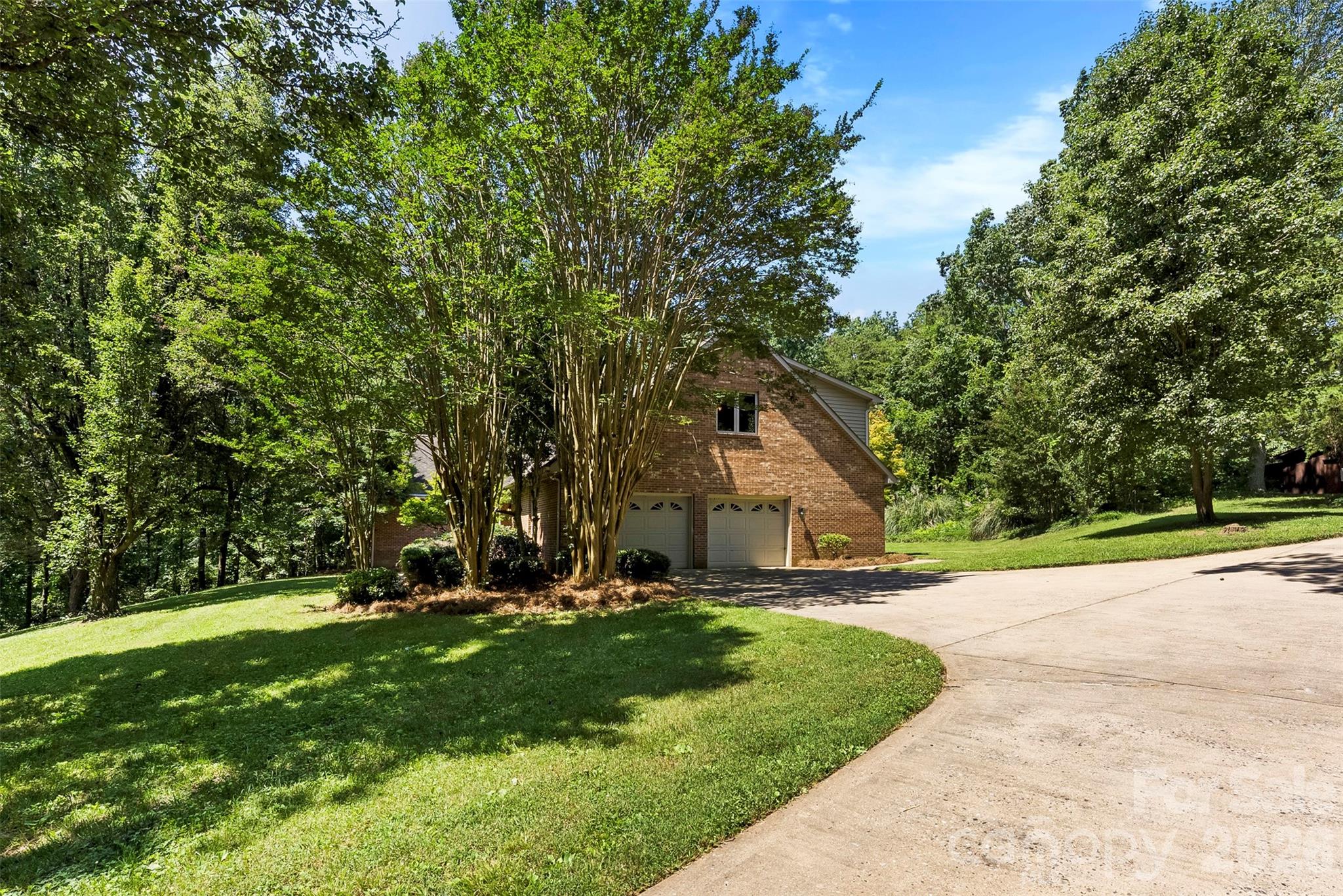 1505 N Cansler Street Property Photo 4