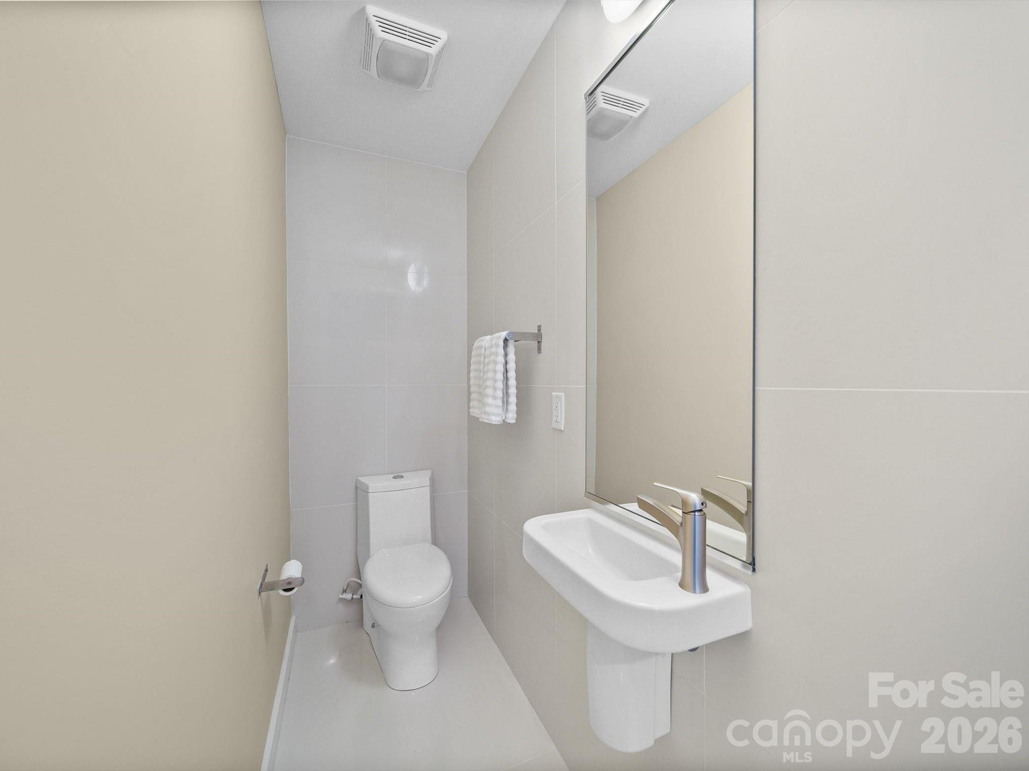 368 Viburnum Way Court Property Photo 11
